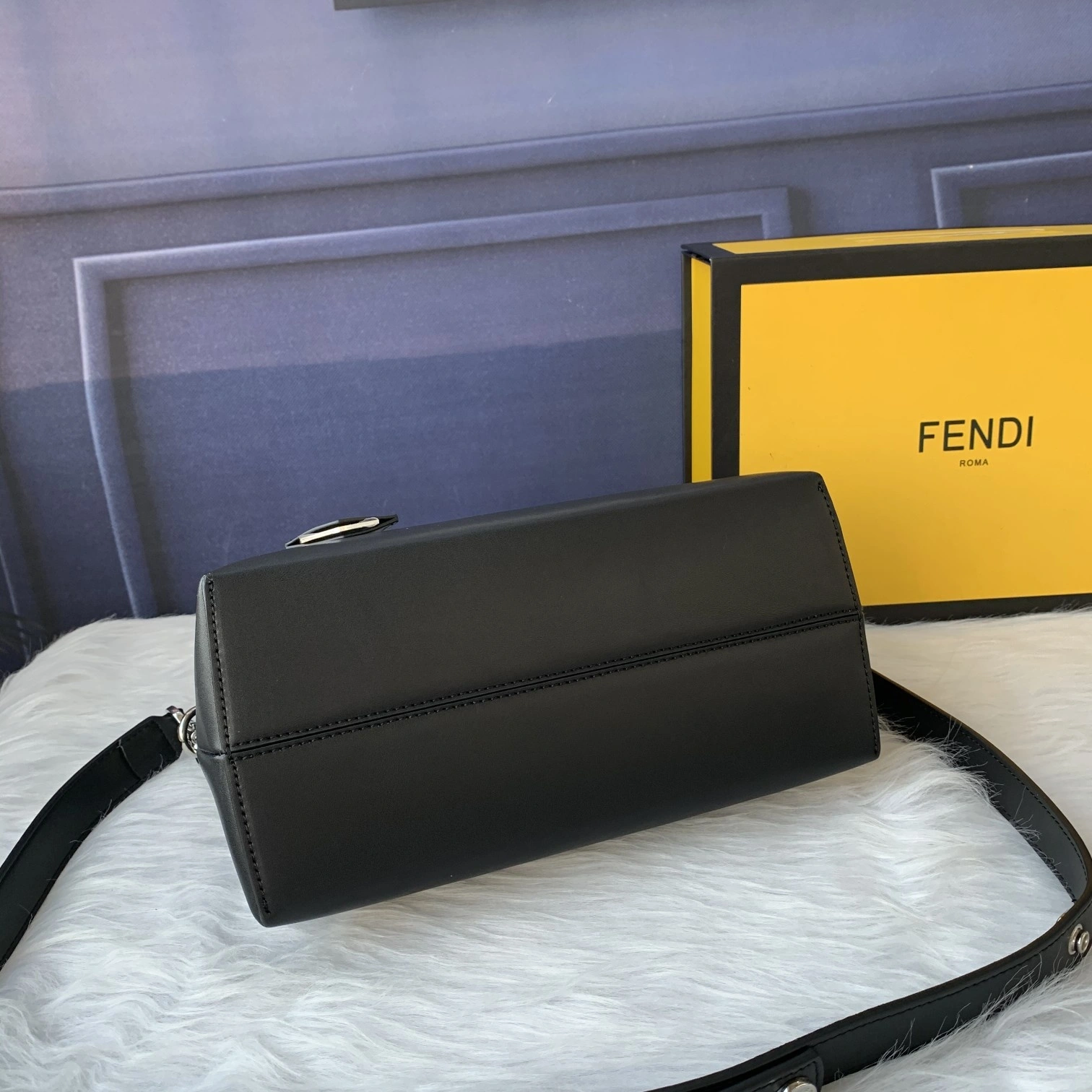 TechFriendly F*endi Top Bag 27*15*13cm 9348