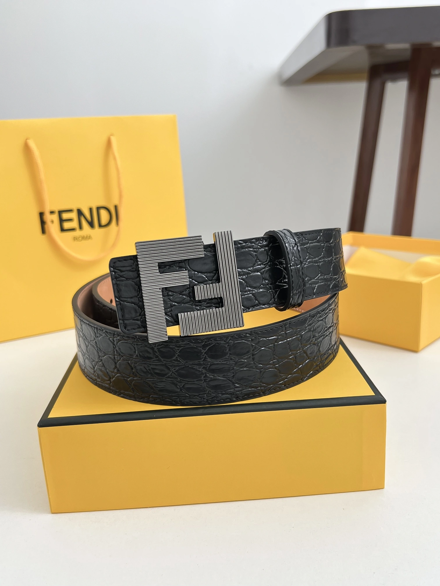 Lightweight F*endi Top Belts AT 20230908- 16510