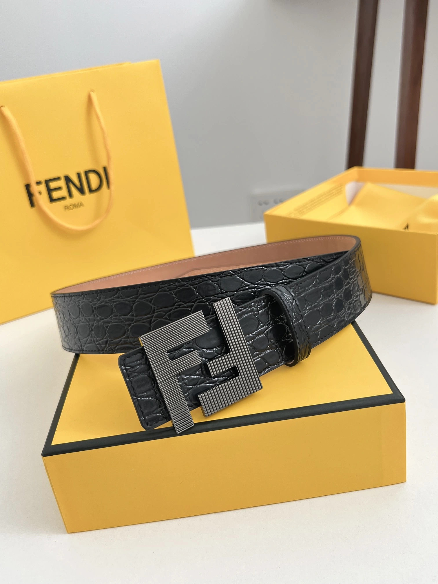 Lightweight F*endi Top Belts AT 20230908- 16510