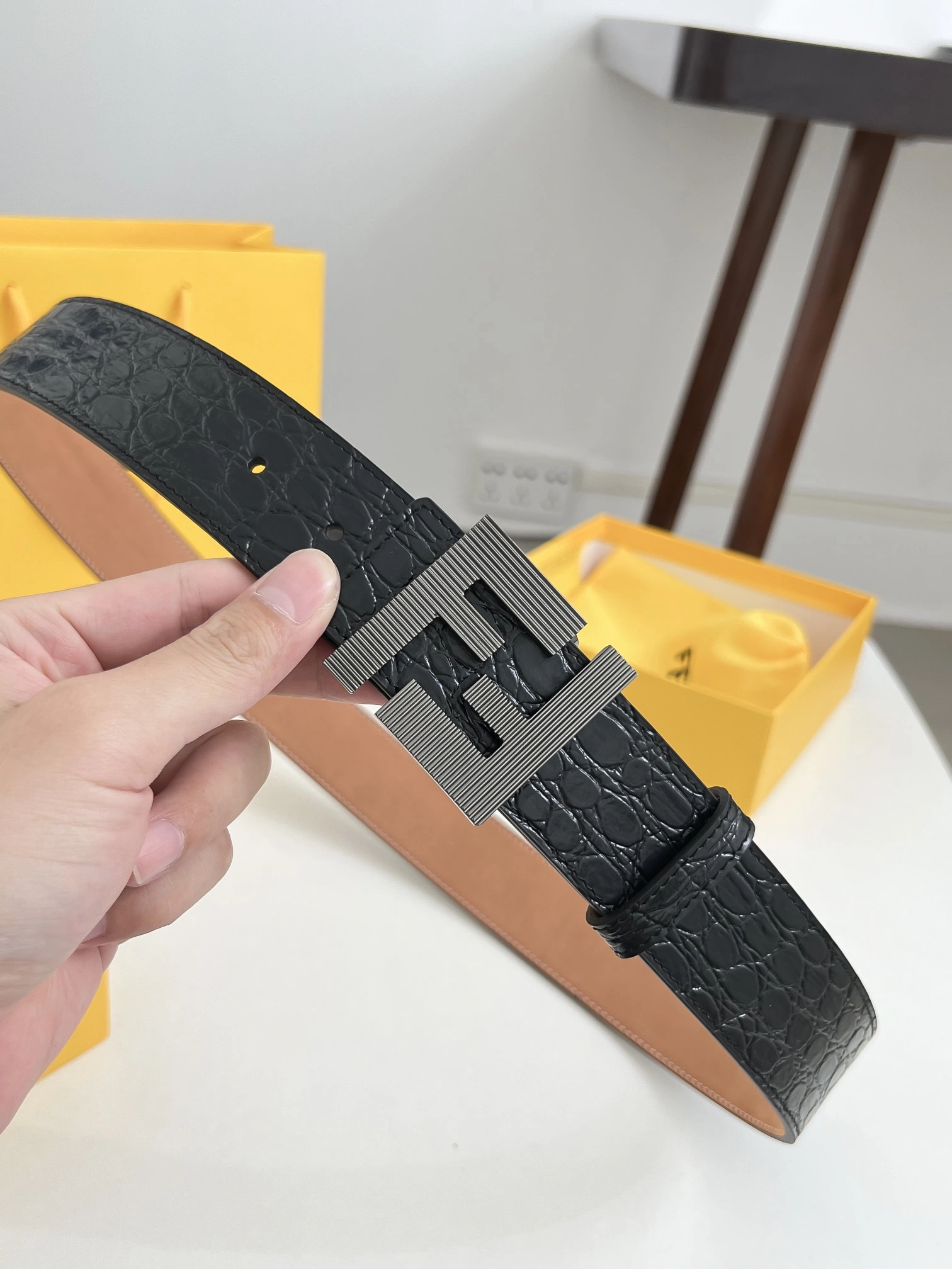 Lightweight F*endi Top Belts AT 20230908- 16510