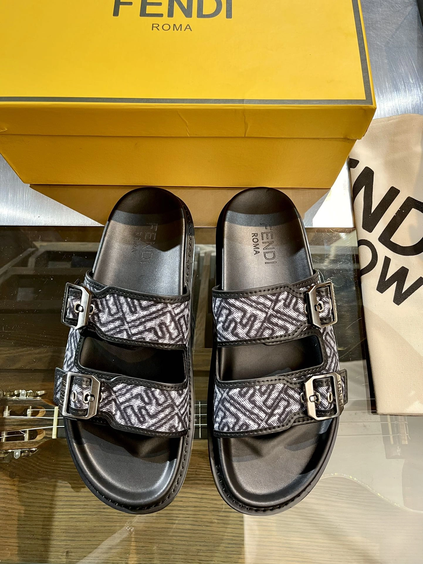 Sleek F*endi Top Sandals&Slippers RR 20240813- 6921