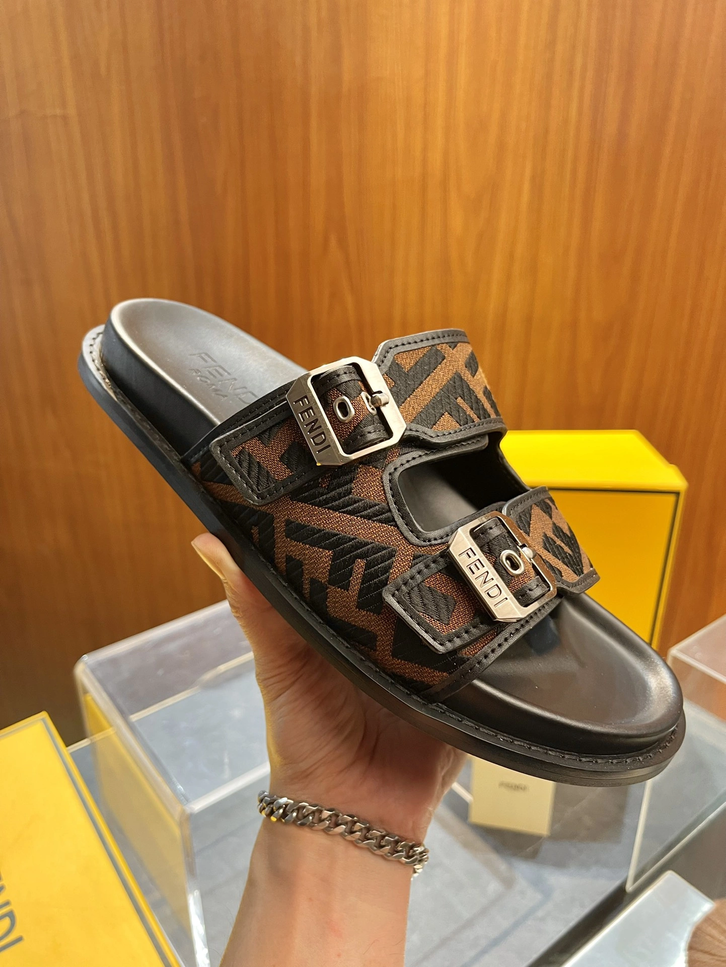 SportInspired F*endi Top Sandals&Slippers RR 20240813- 6919