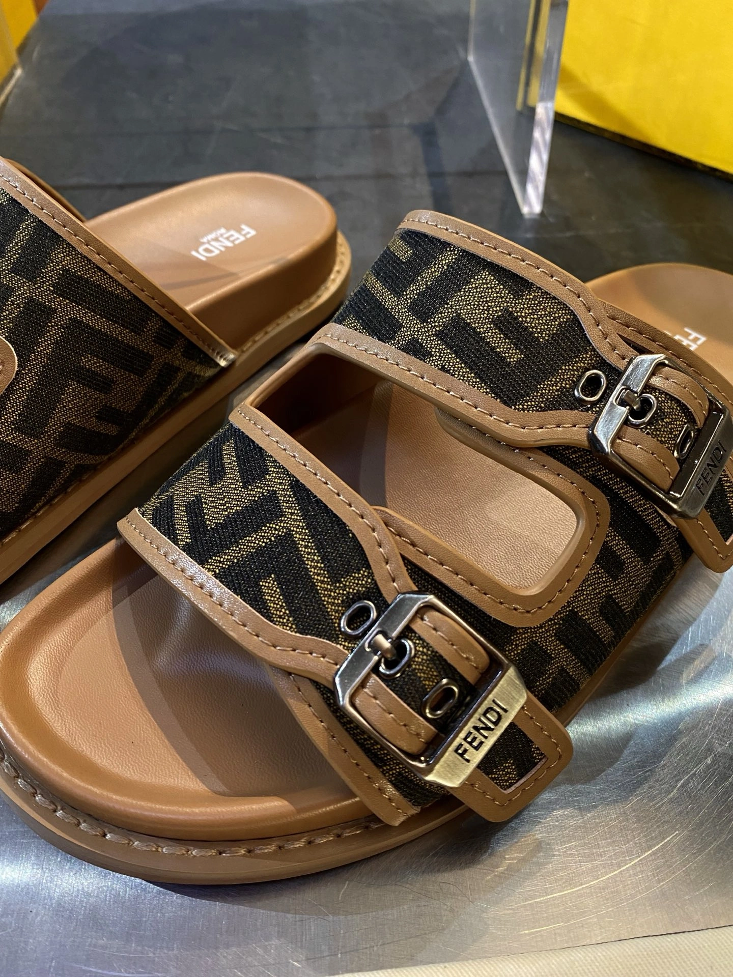 Soft F*endi Top Sandals&Slippers RR 20250417- 6887