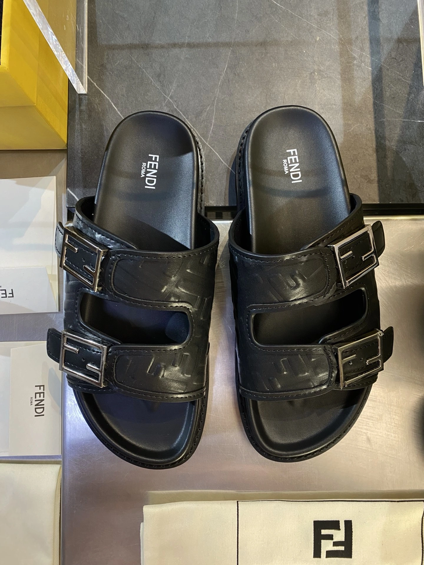 Compact F*endi Top Sandals&Slippers RR 20250417- 6886