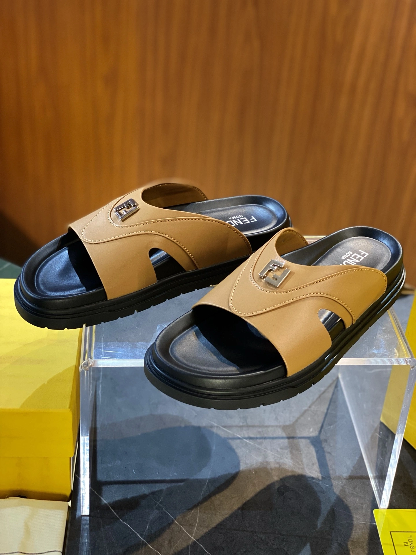 F*endi Top Sandals&Slippers RR 20250417- StreetReady 6891