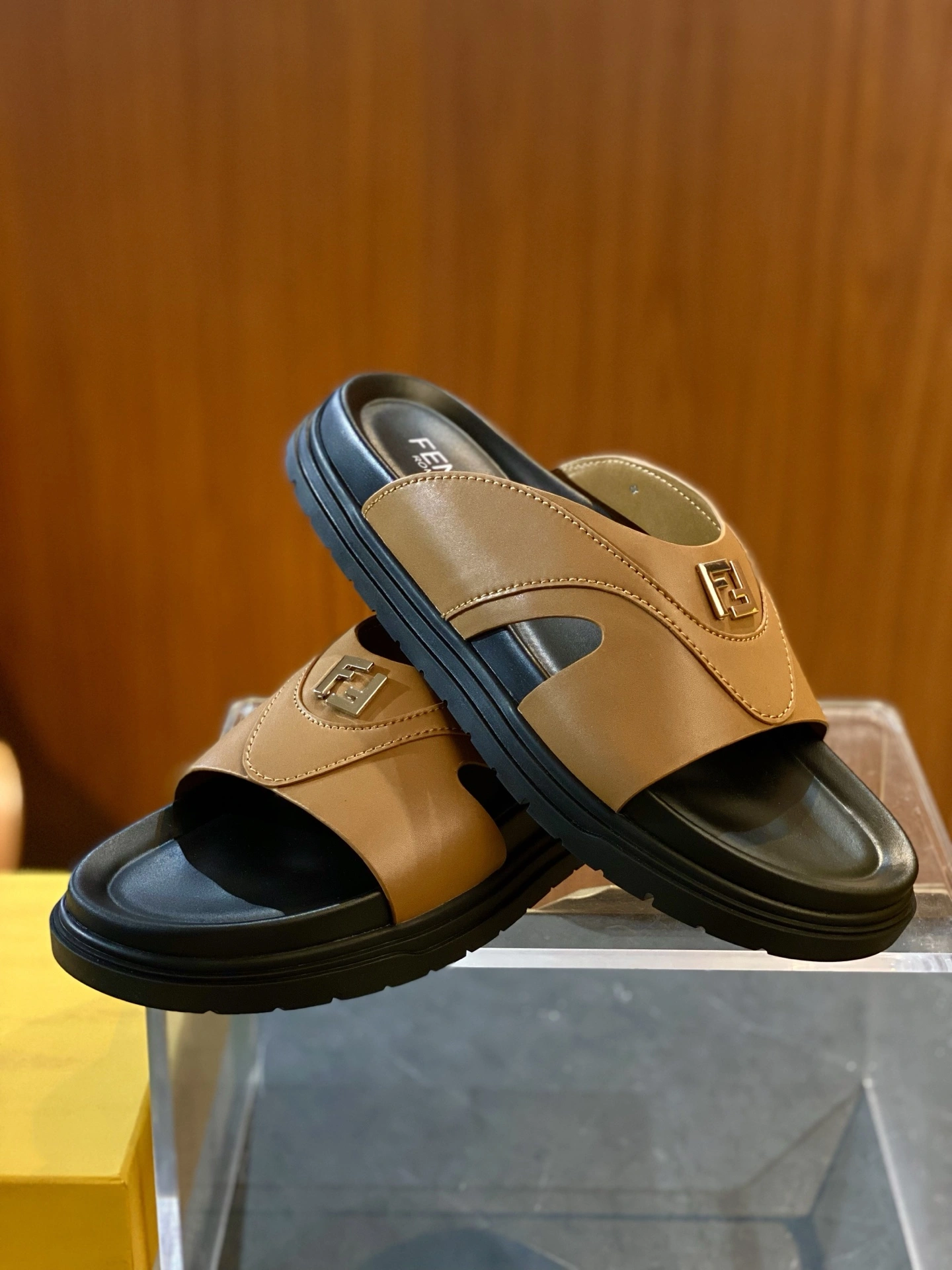 F*endi Top Sandals&Slippers RR 20250417- StreetReady 6891