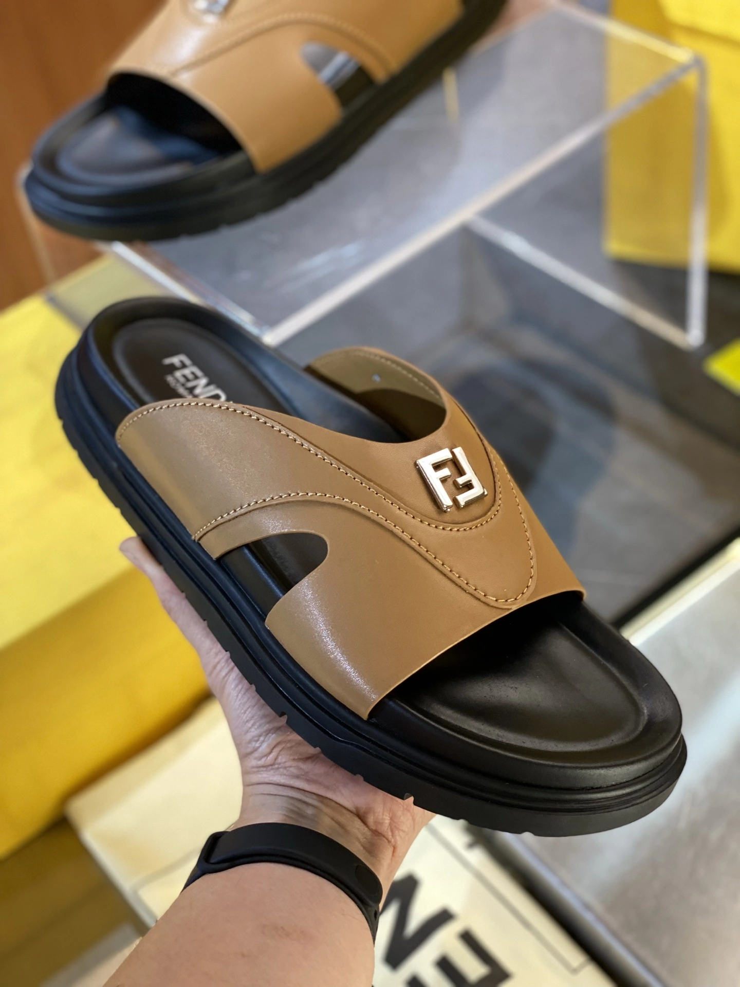 F*endi Top Sandals&Slippers RR 20250417- StreetReady 6891