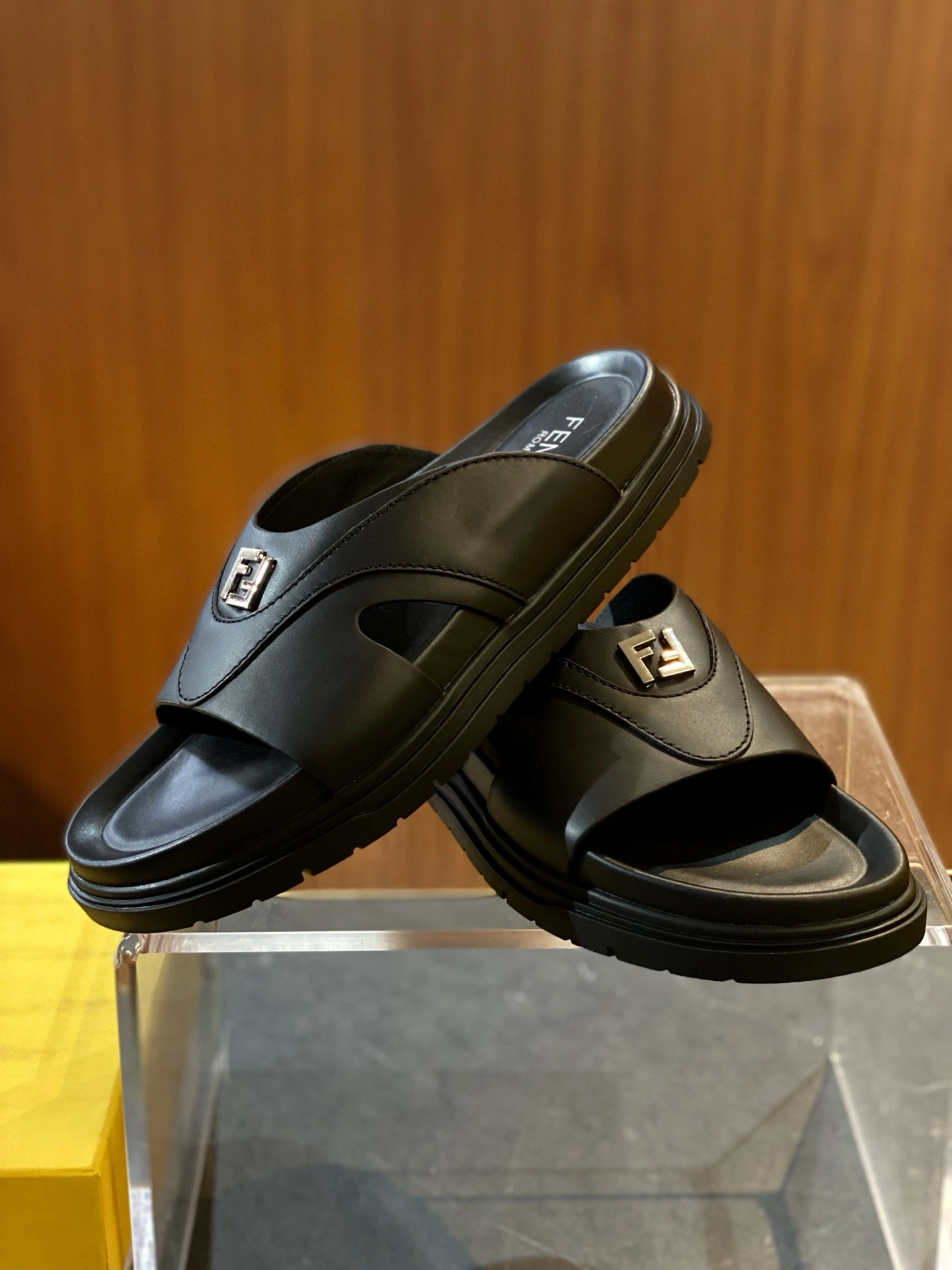 Affordable F*endi Top Sandals&Slippers RR 20250417- 6890