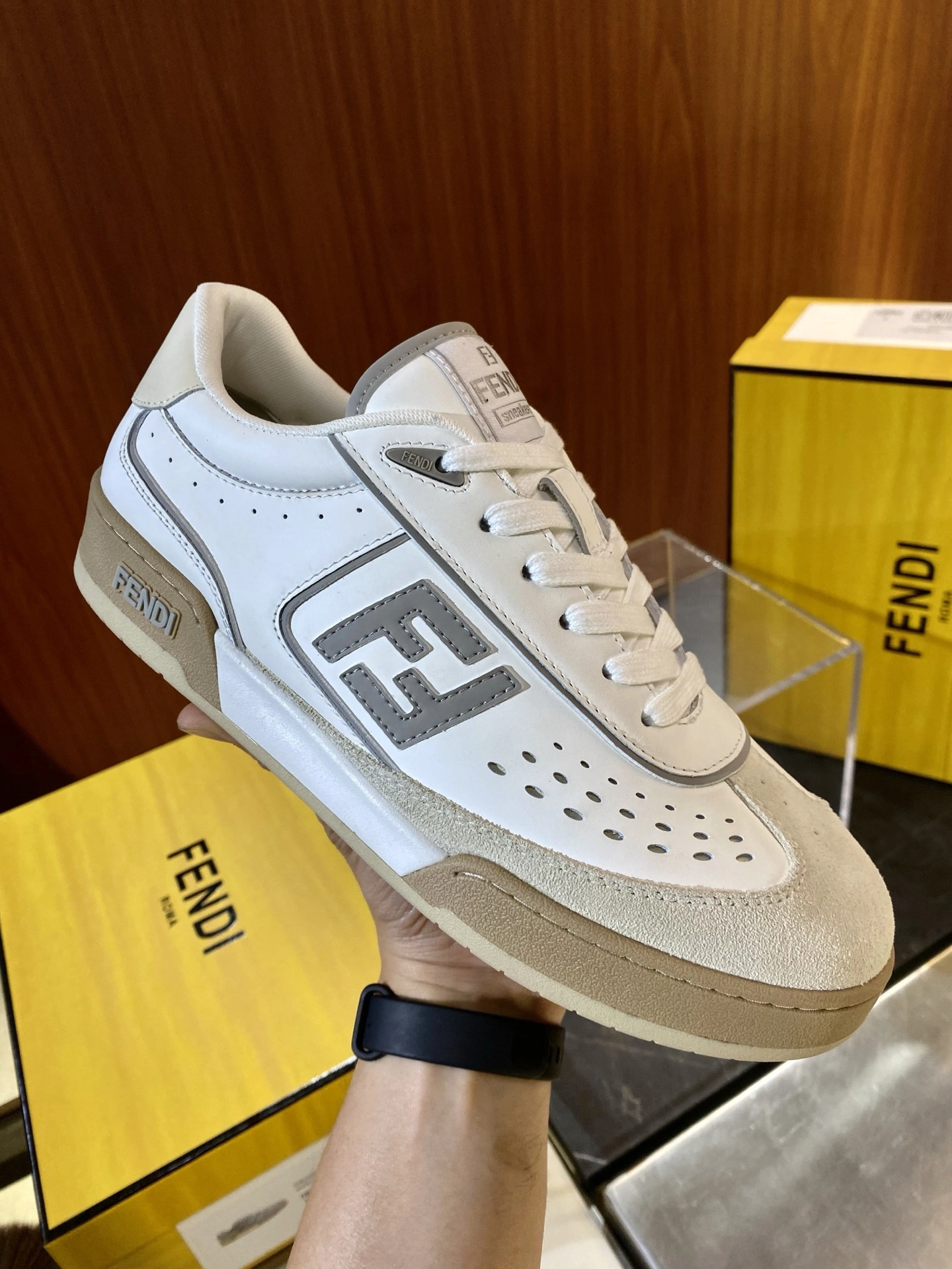 Trendy F*endi Top Sneaker Low RR 20250416- 6905