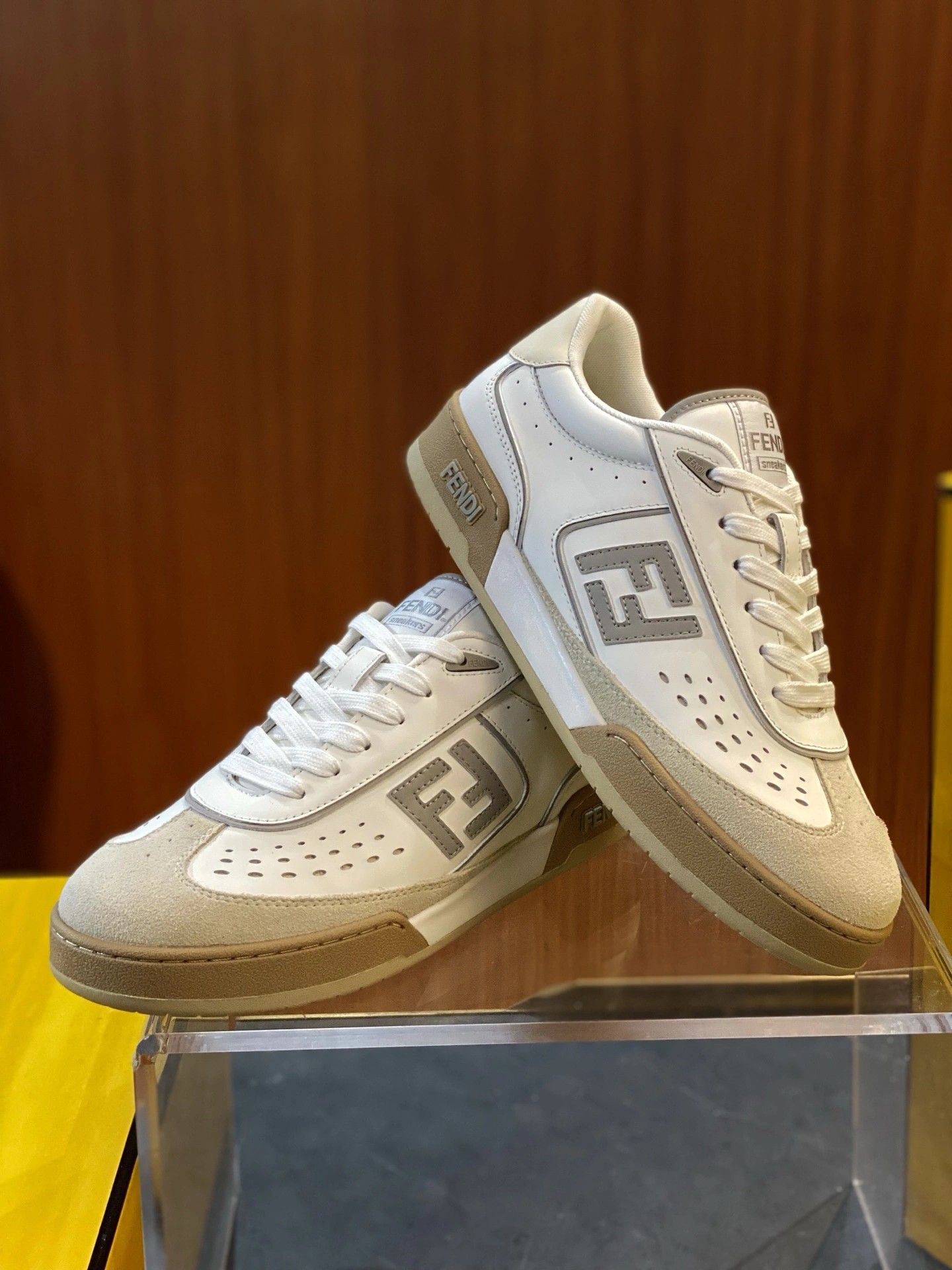 Trendy F*endi Top Sneaker Low RR 20250416- 6905