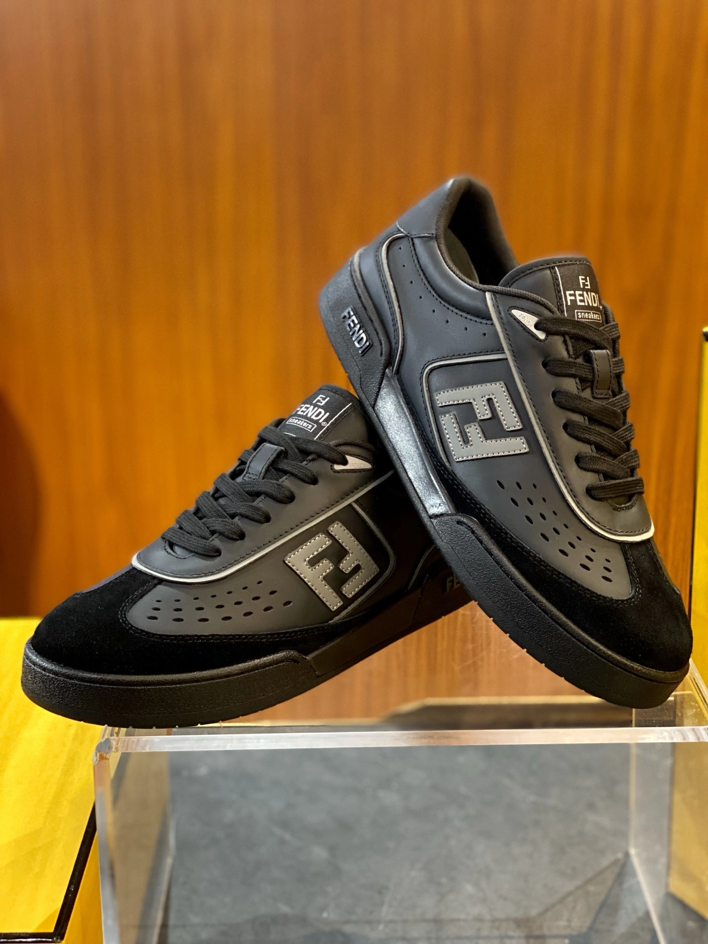 F*endi Top Sneaker Low RR 20250416- UrbanChic 6906