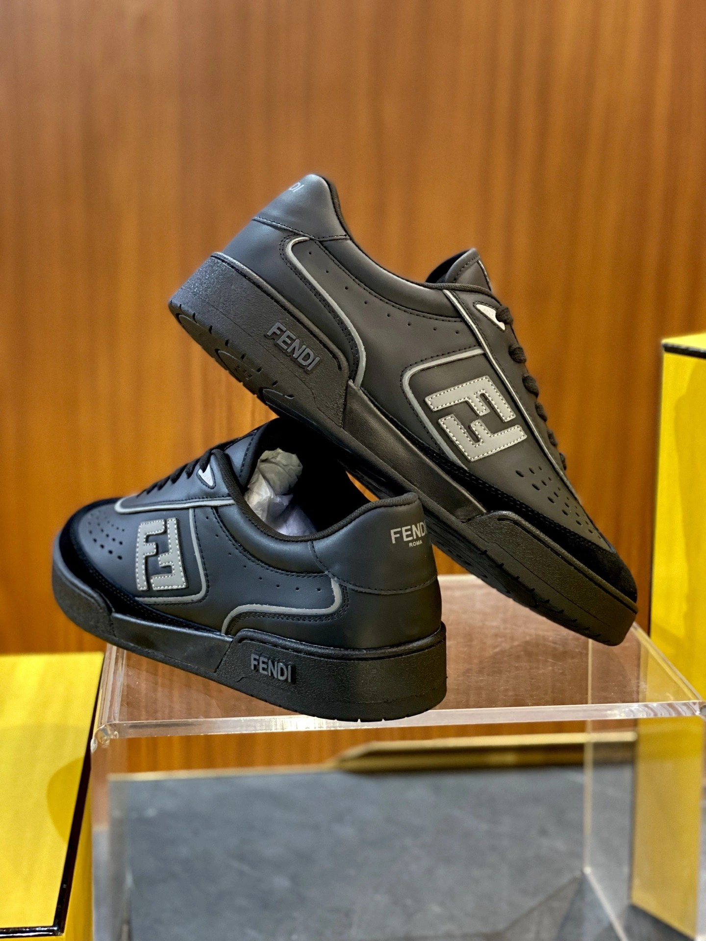 F*endi Top Sneaker Low RR 20250416- UrbanChic 6906