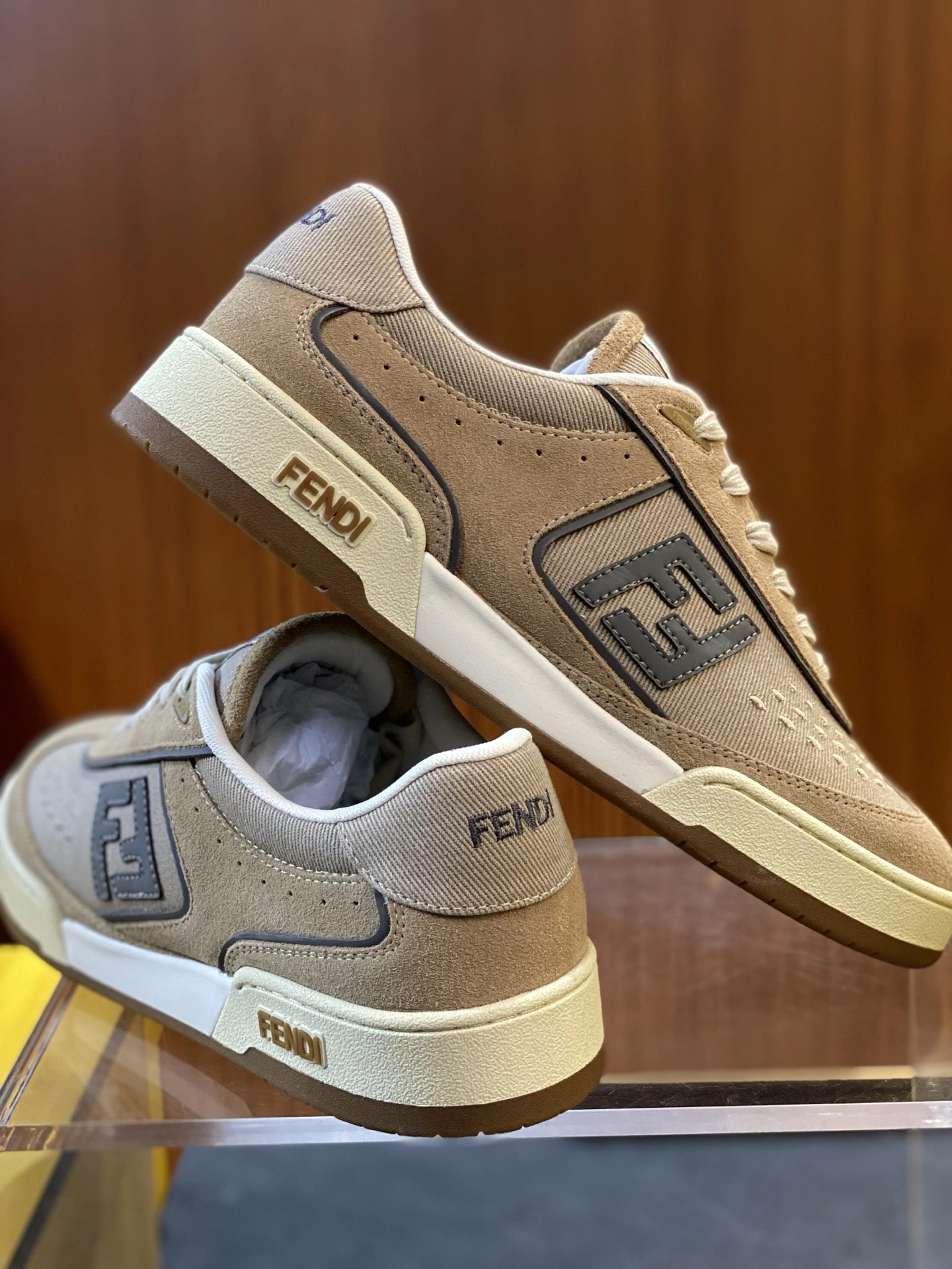 Durable F*endi Top Sneaker Low RR 20250416- 6904