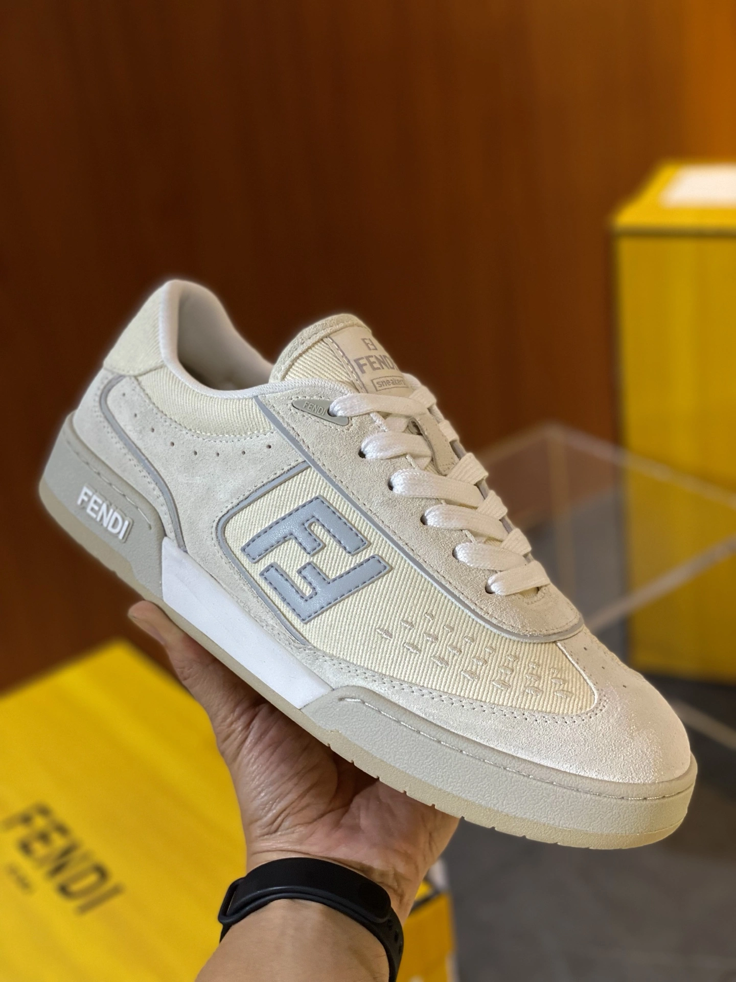 SunProtective F*endi Top Sneaker Low RR 20250416- 6900
