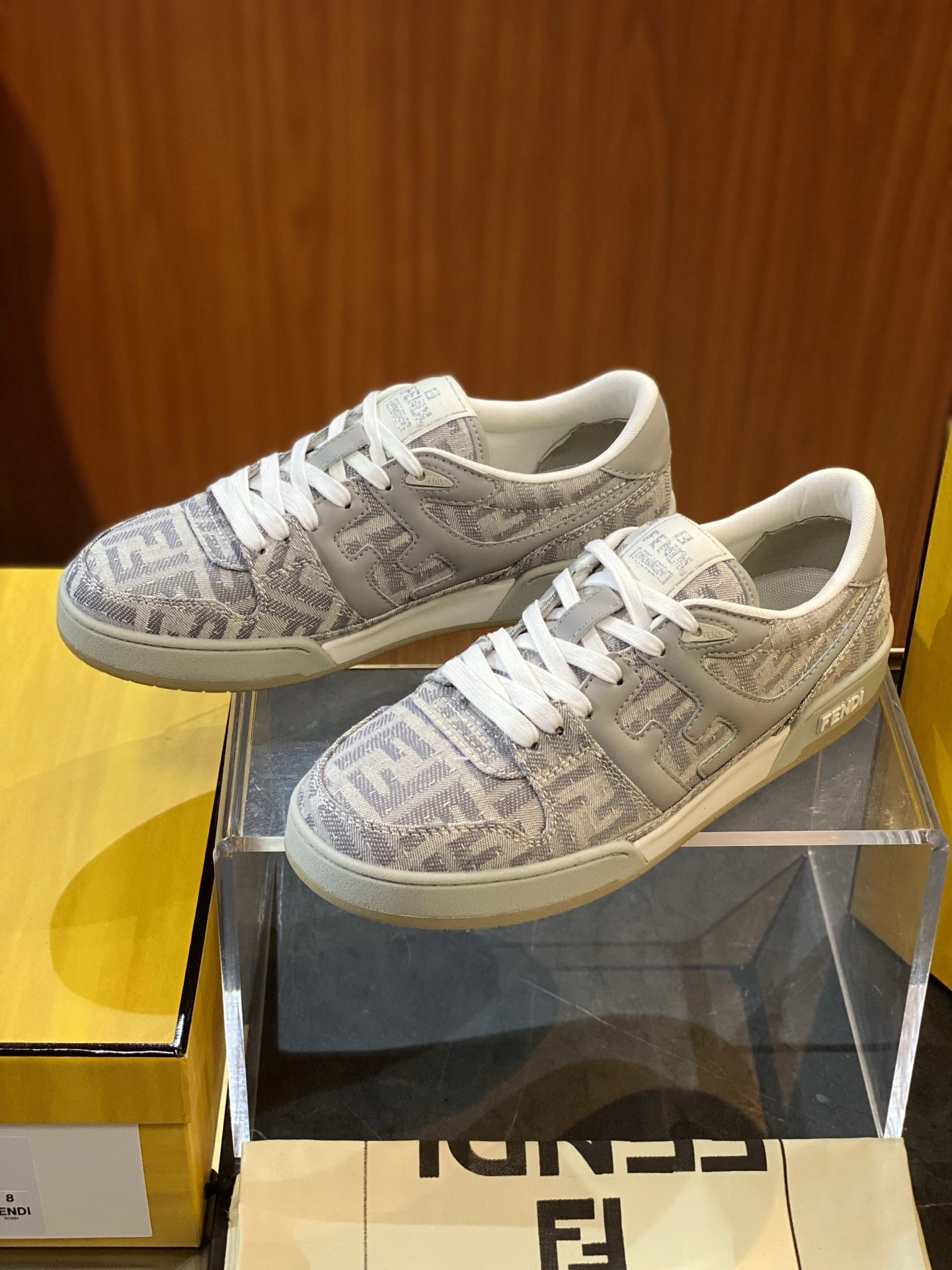 Timeless F*endi Top Sneaker Low RR 20250416- 6916
