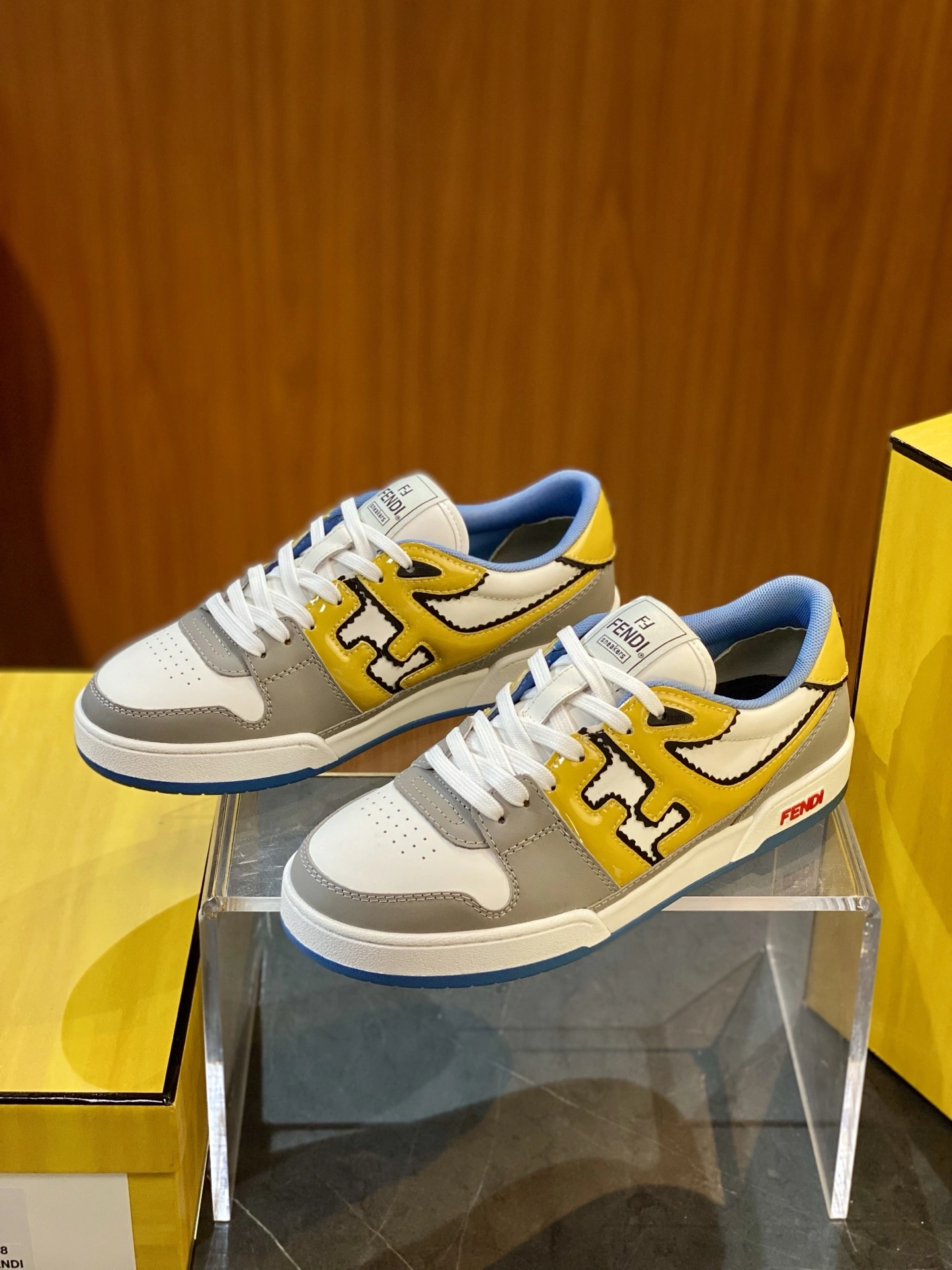SunProtective F*endi Top Sneaker Low RR 20250416- 6910