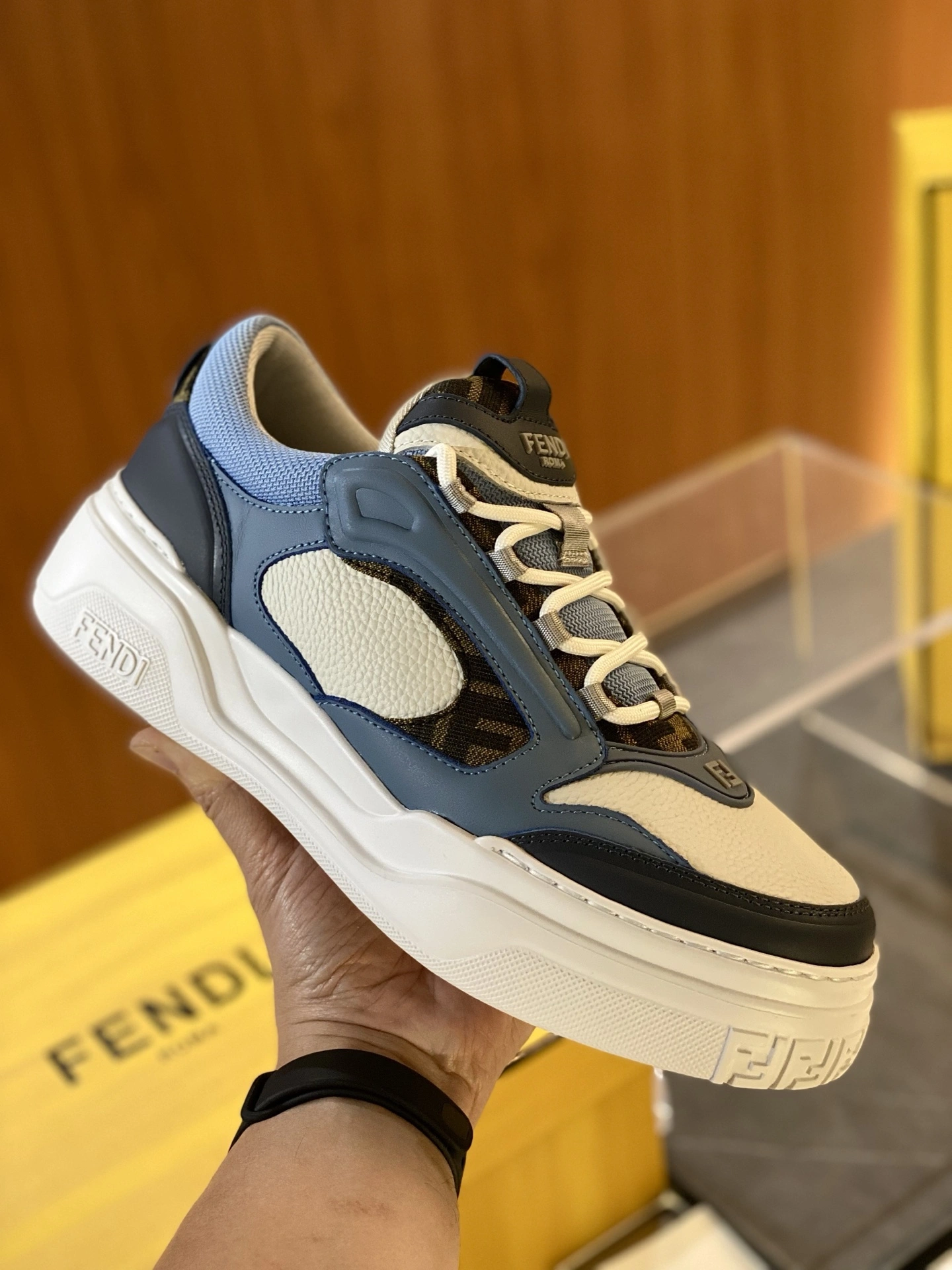 F*endi Top Sneaker Low RR 20250417- Trendy 6894