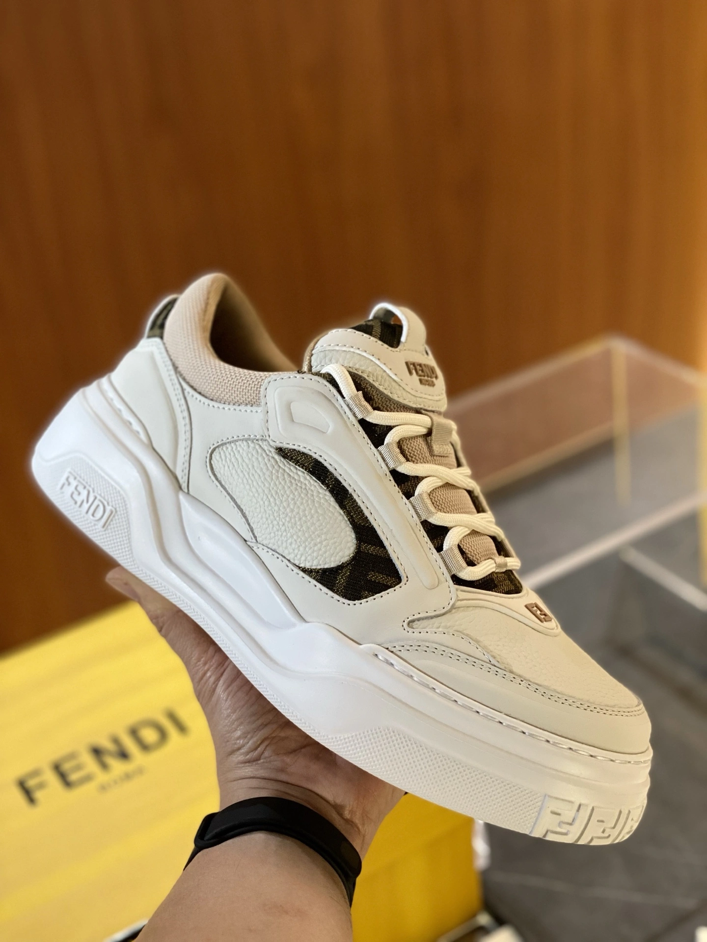 Cozy F*endi Top Sneaker Low RR 20250417- 6893
