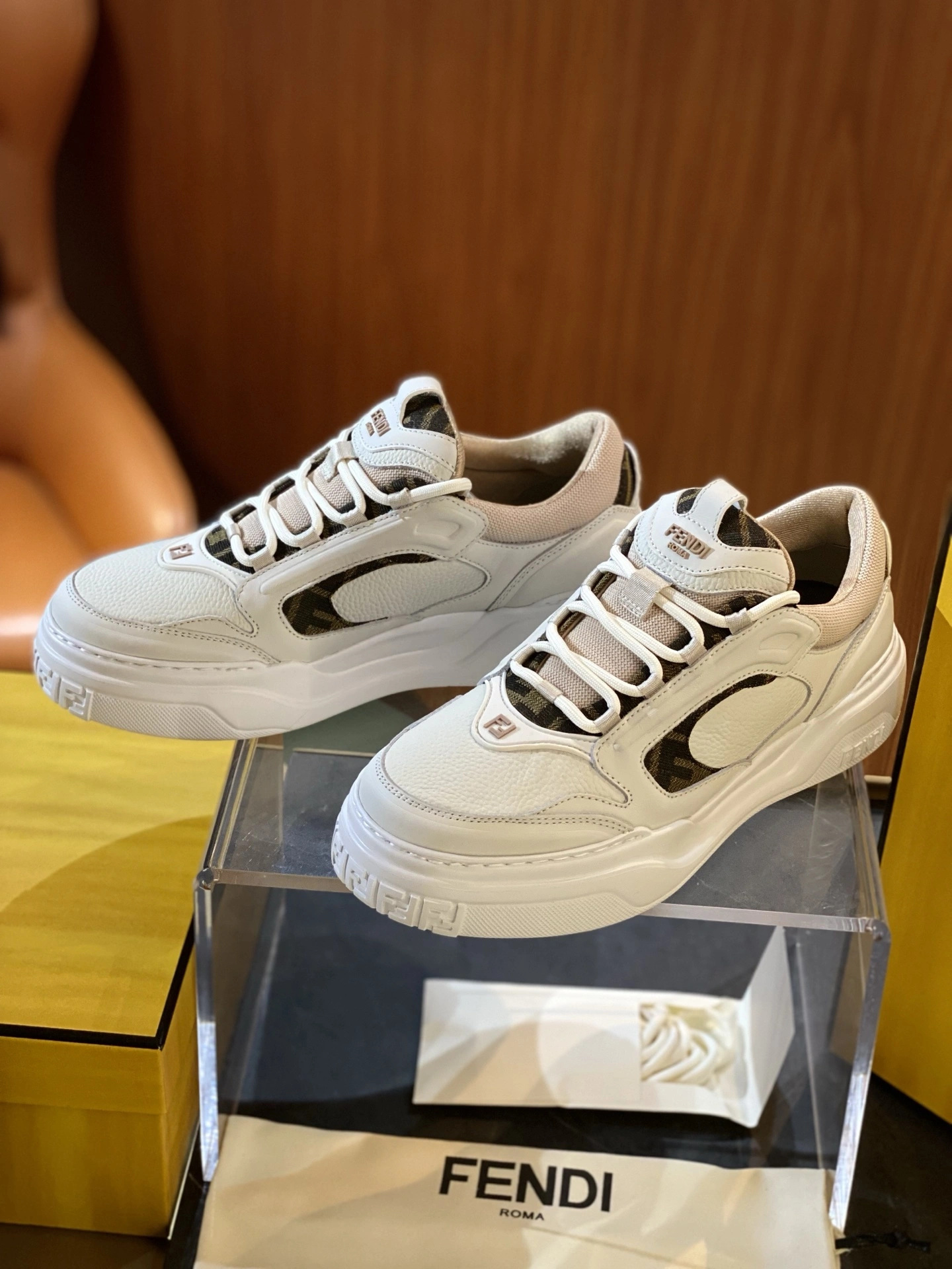 Cozy F*endi Top Sneaker Low RR 20250417- 6893
