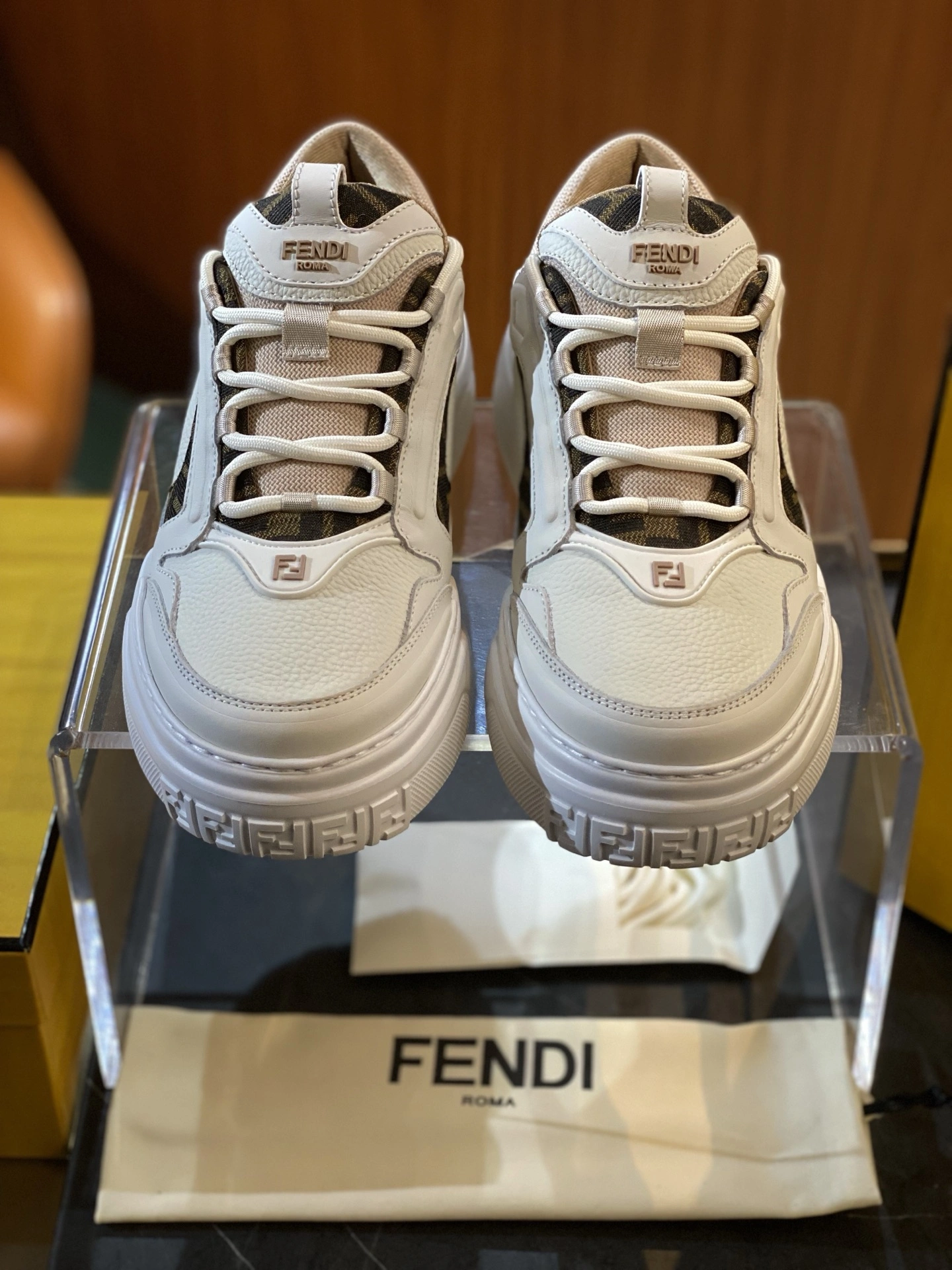 Cozy F*endi Top Sneaker Low RR 20250417- 6893