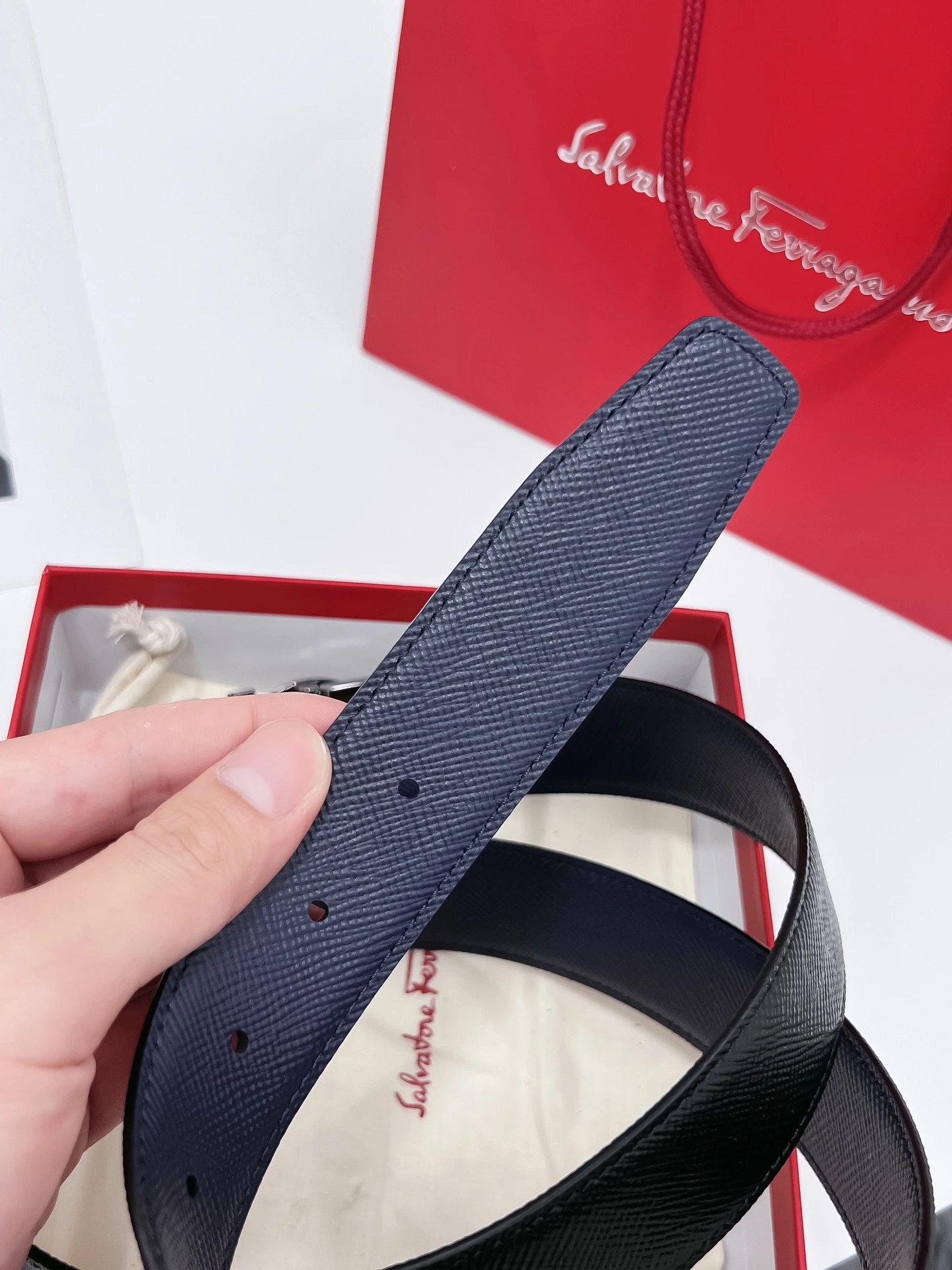 F*erragamo Top Belts AT 20230905- TimelessDesign 16142