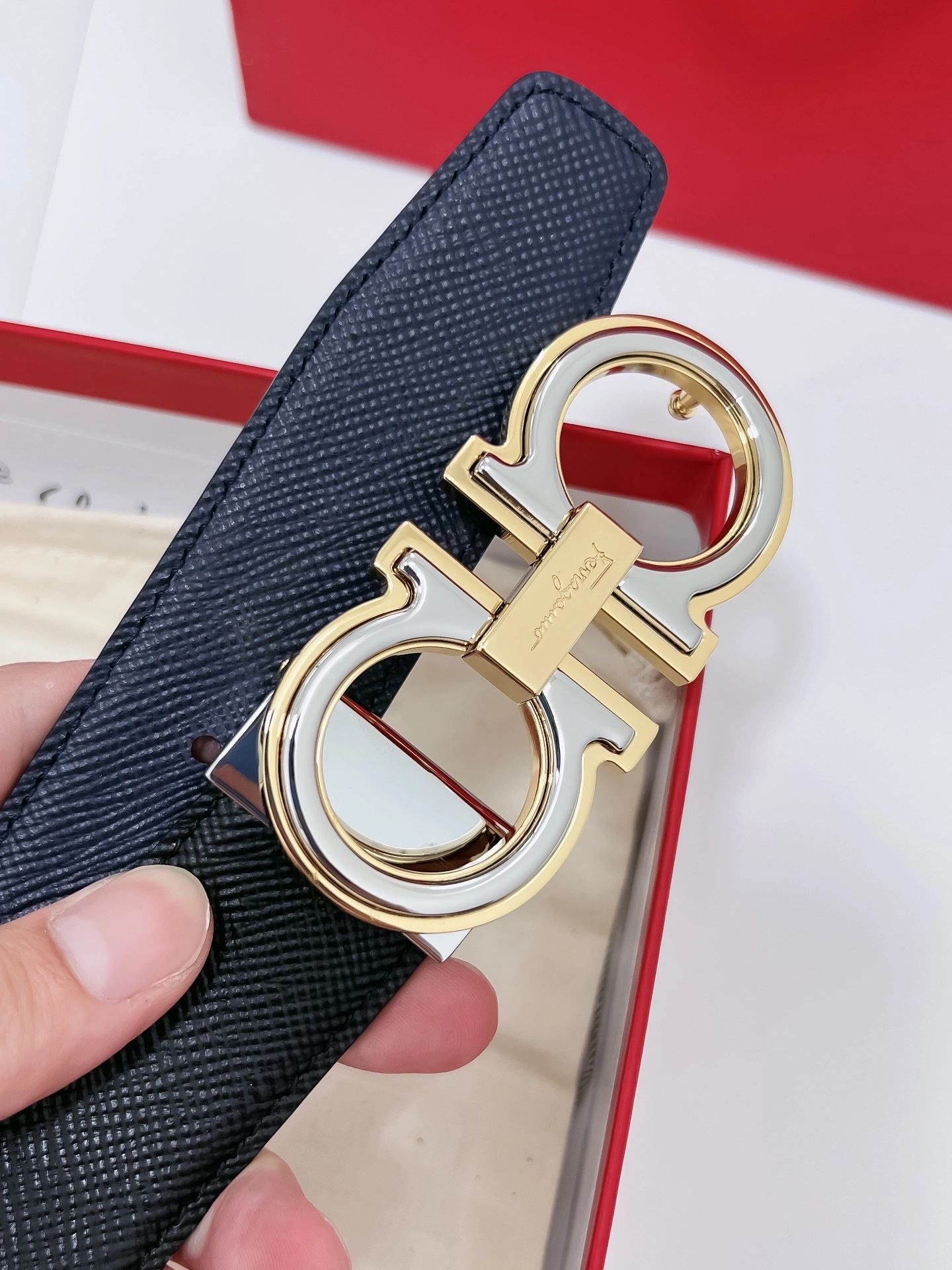 F*erragamo Top Belts AT 20230905- TimelessDesign 16142