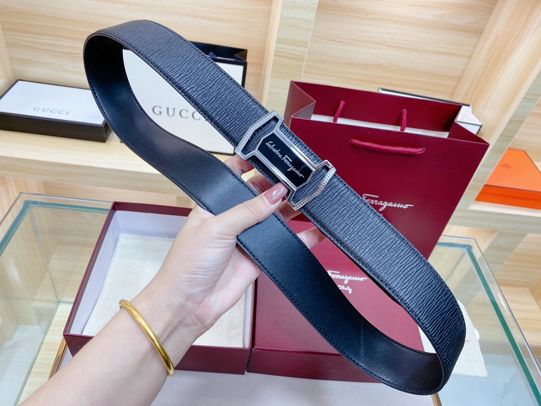Lightweight F*erragamo Top Version 16186