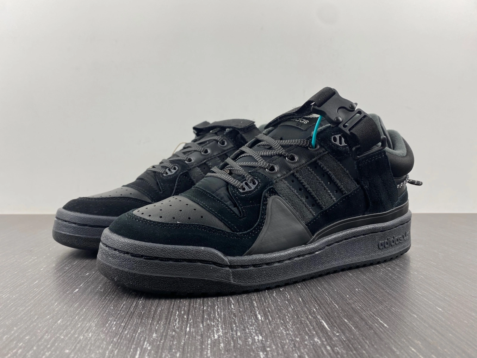 Forum Low Bad Bunny Back to School GW Effortless 2766