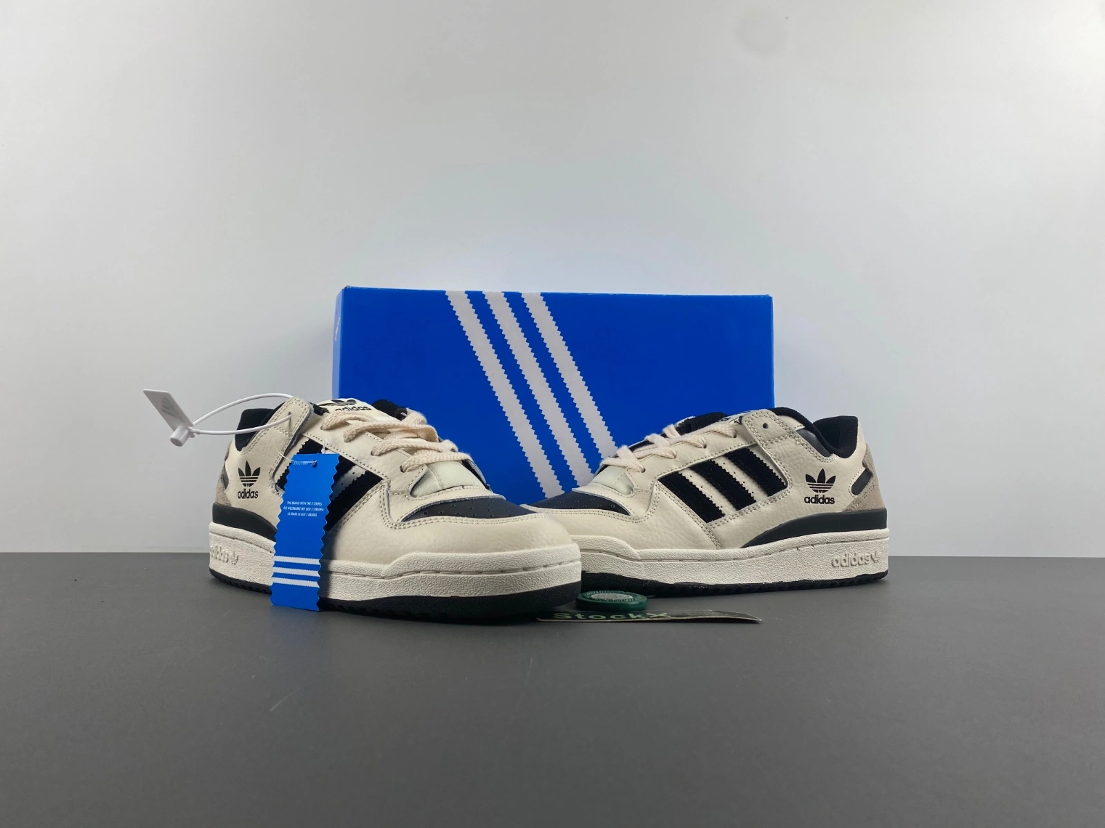 TopPick Forum Low CL Wonder White Core Black Wonder Beige IG 2756