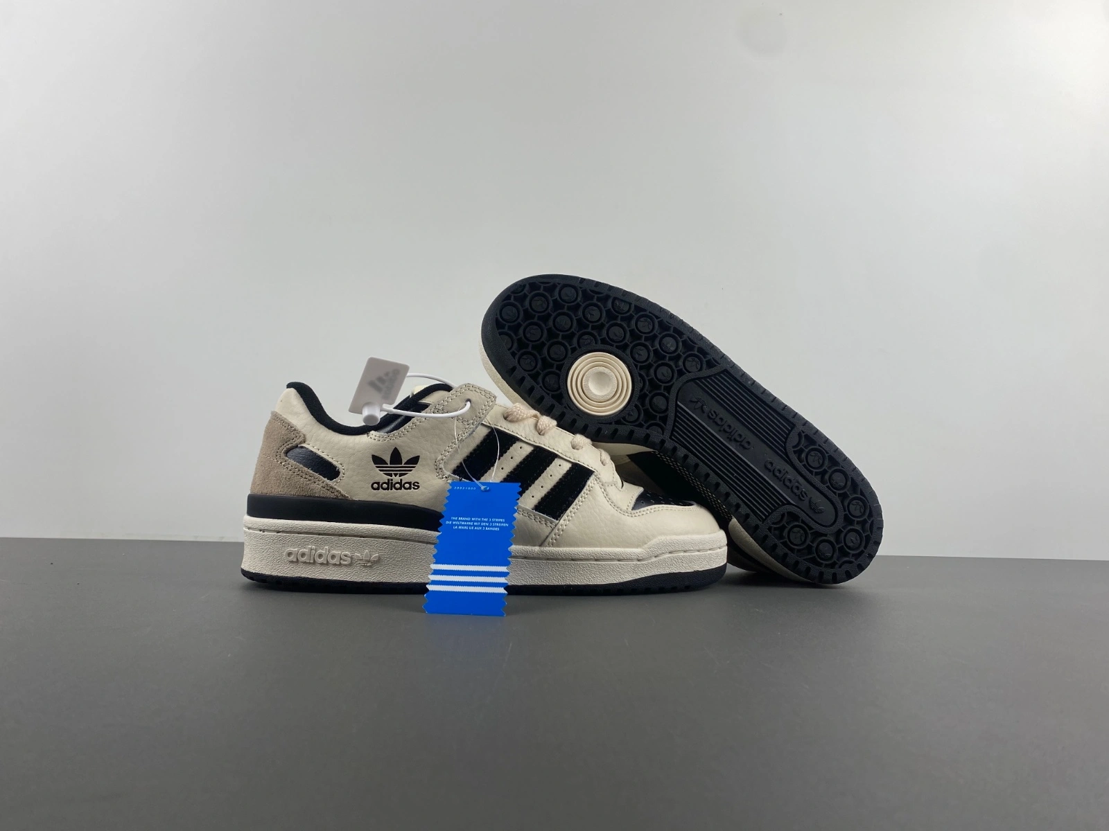 TopPick Forum Low CL Wonder White Core Black Wonder Beige IG 2756