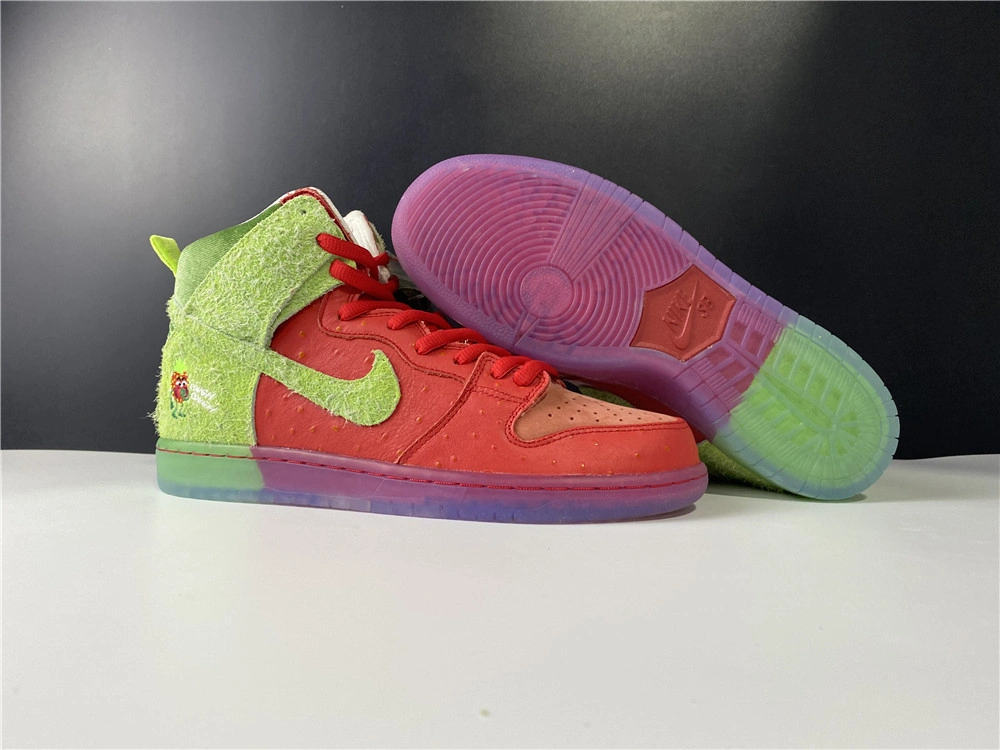【Free Shipping】SB Dunk High Strawberry Cough CW7093- EasyMatch 615