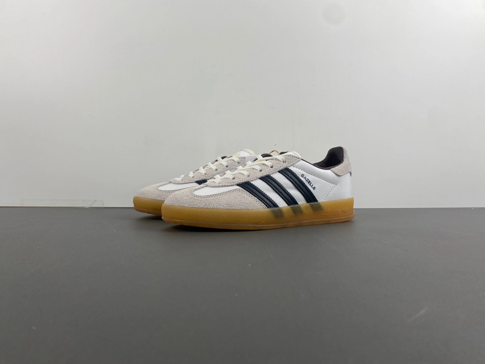 Gazelle Indoor Hikari Shibata Cream IH Breathable 2782
