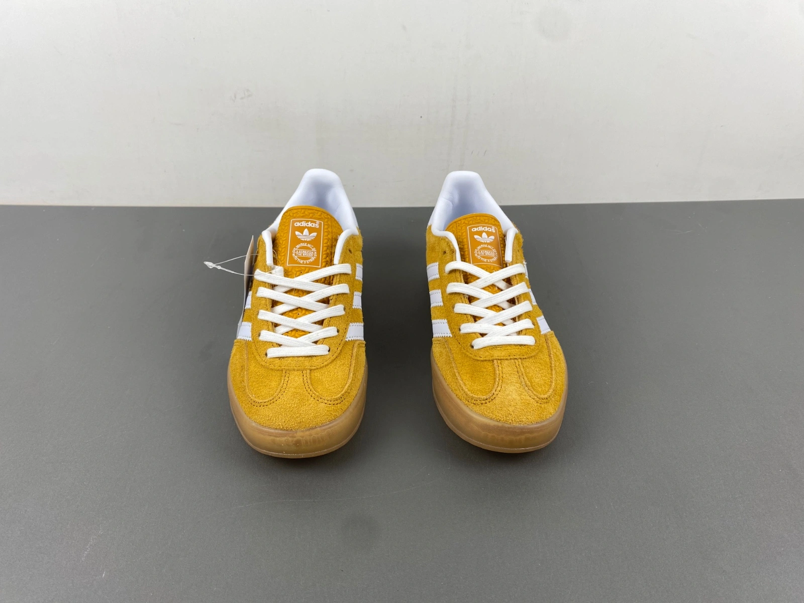 Compact Gazelle Indoor Orange Peel White HQ 2799