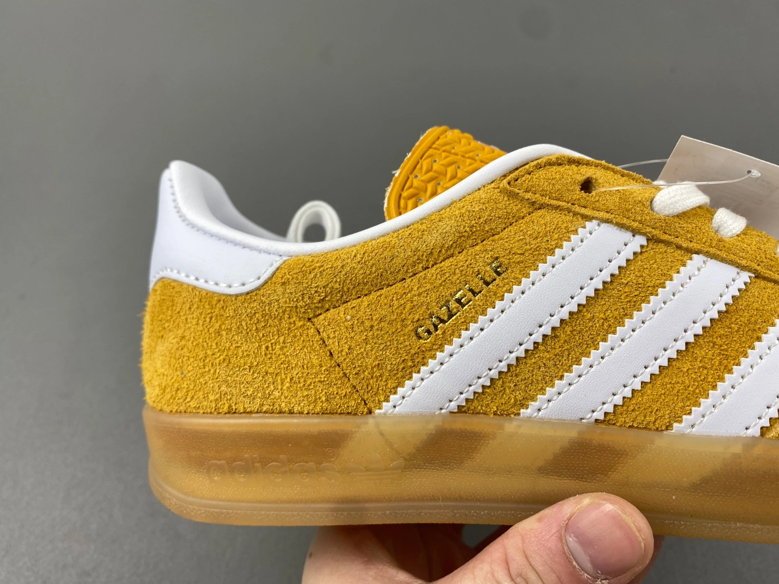 Compact Gazelle Indoor Orange Peel White HQ 2799