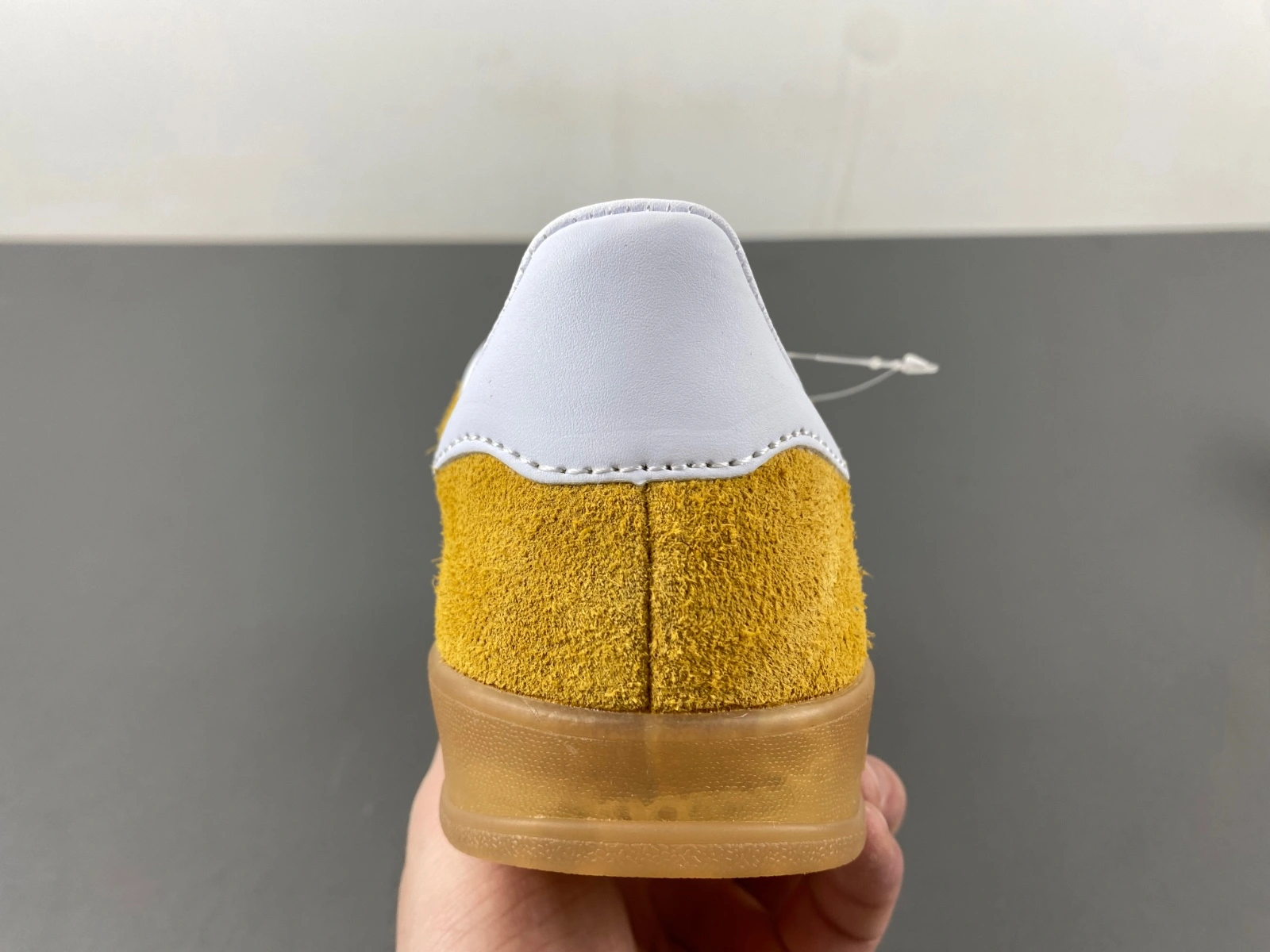 Compact Gazelle Indoor Orange Peel White HQ 2799