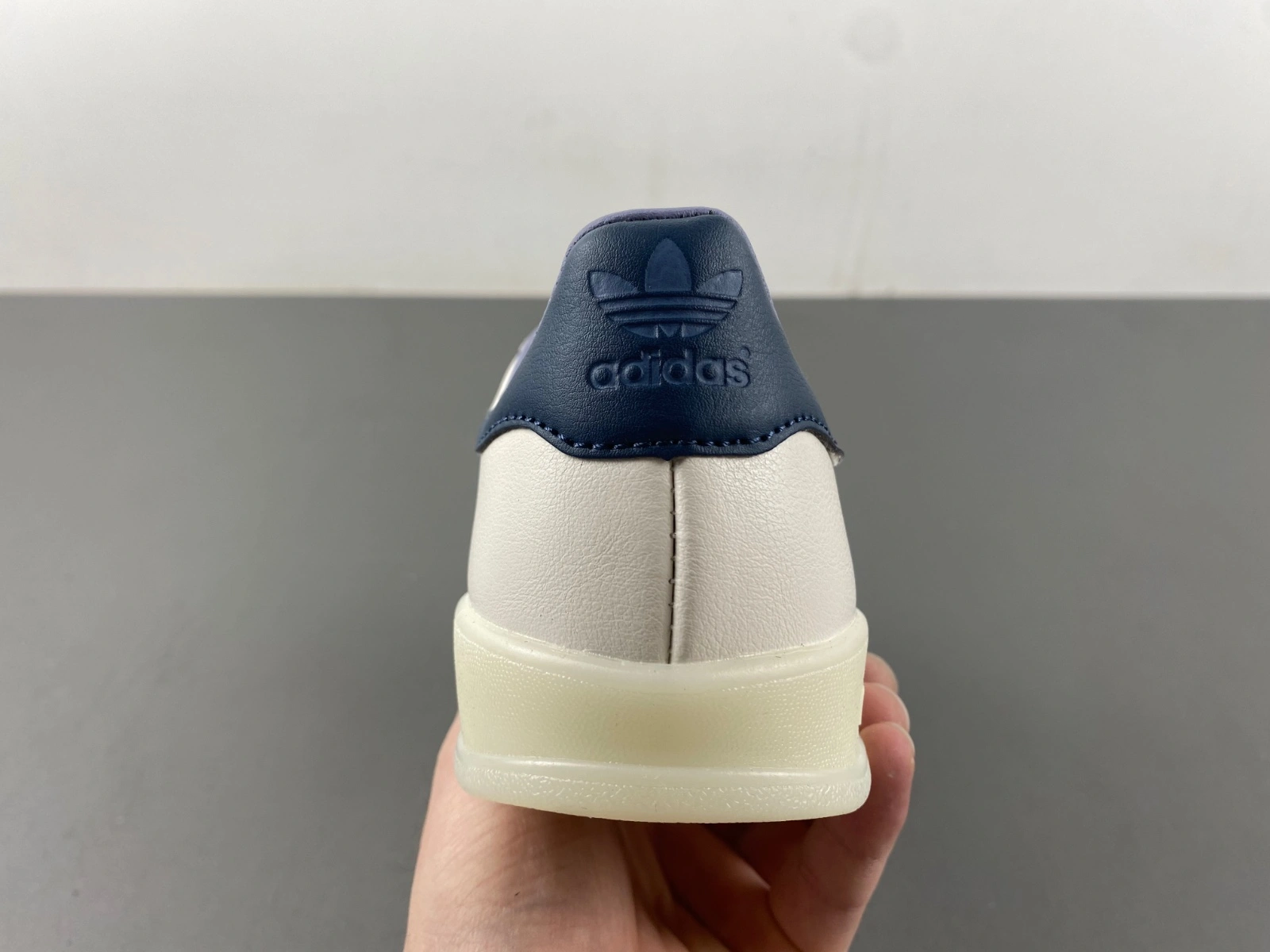 Gazelle Indoor White Preloved Ink IG Classic 2794