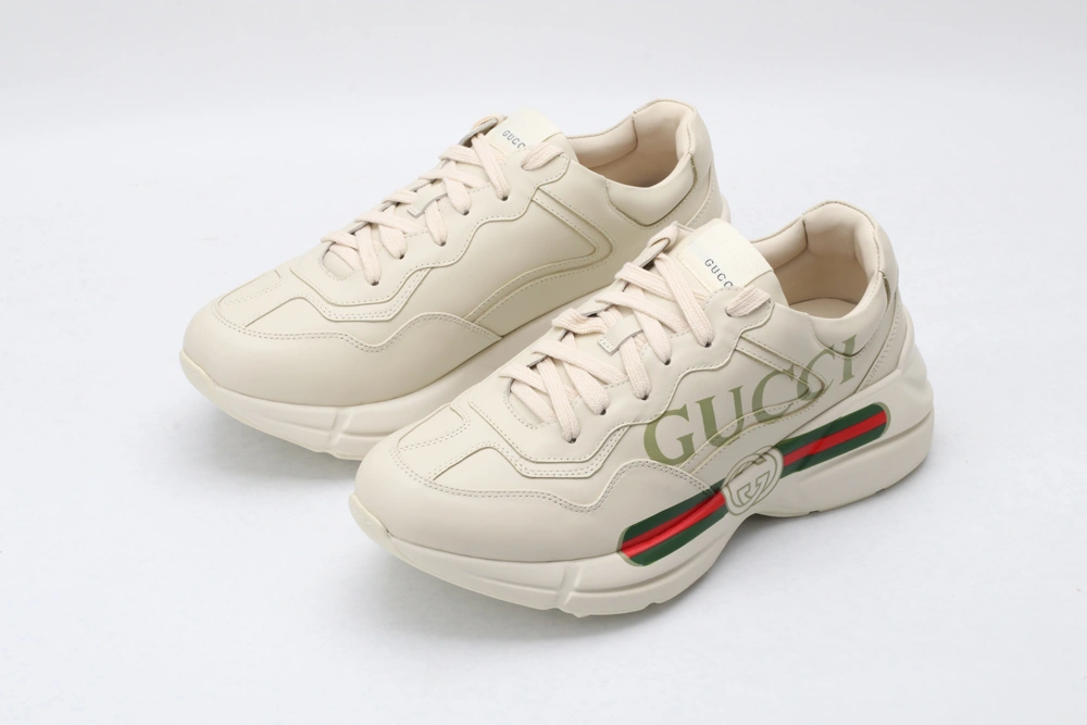 G*cci Sneaker Compact 3662