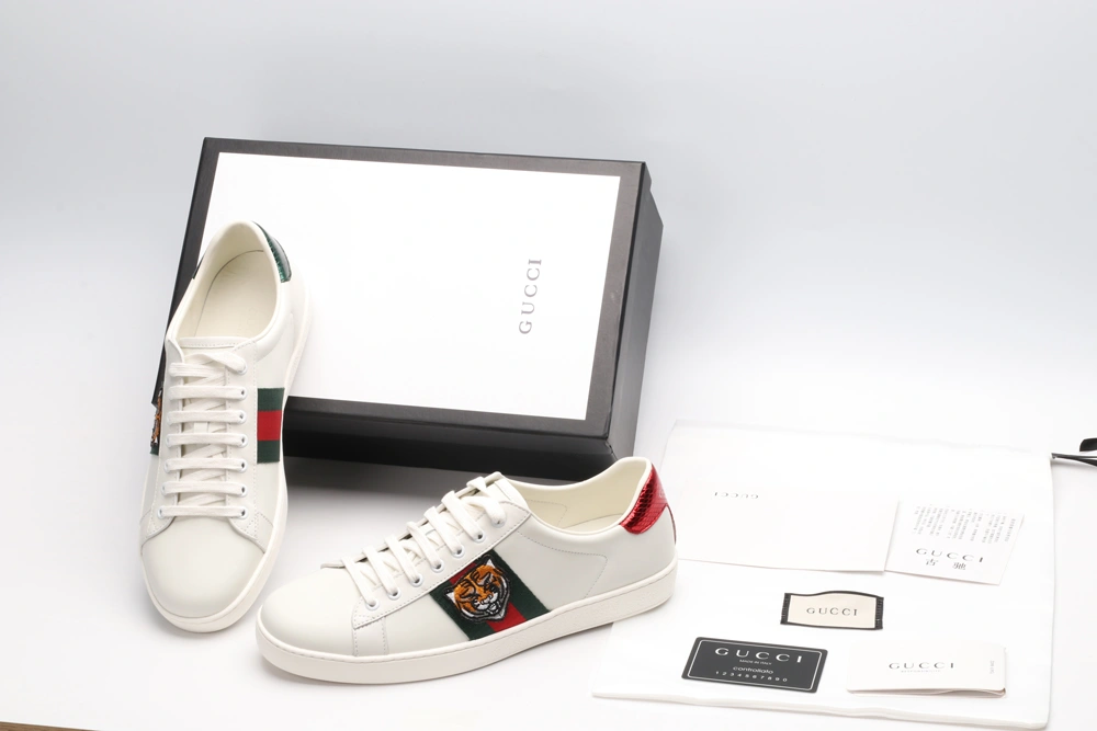 G*cci Sneaker Stretchable 3598