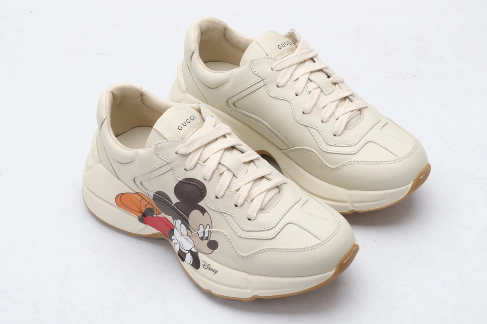 G*cci Sneaker WaterResistant 3666