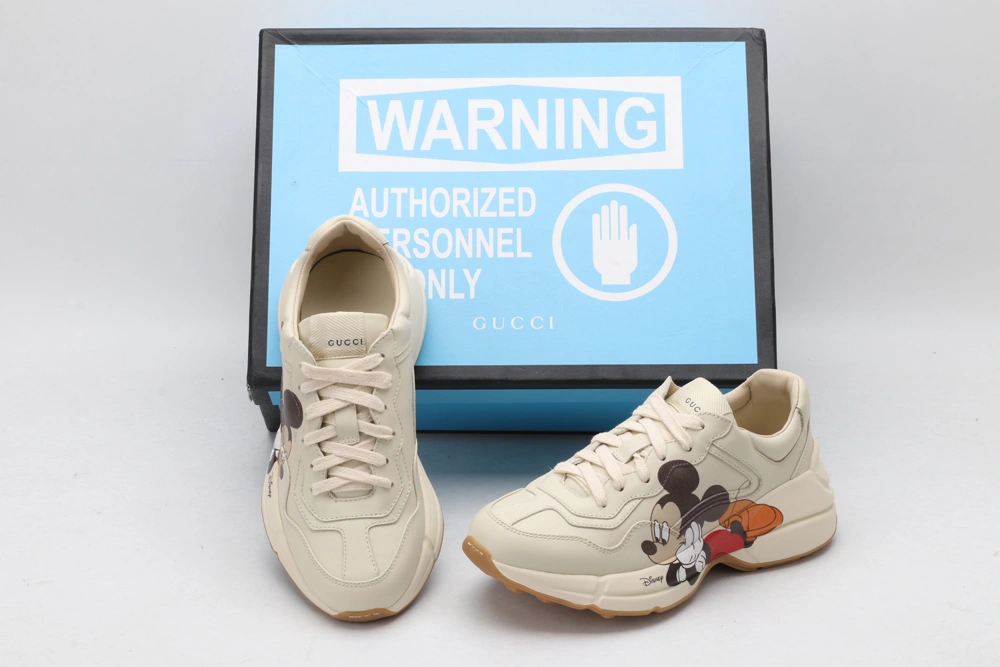 G*cci Sneaker WaterResistant 3666