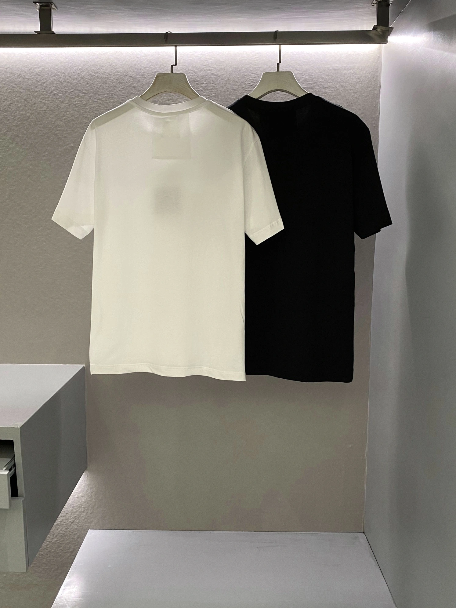Resilient G*ivenchy T-shirt Top Quality D17 20240411- 14205