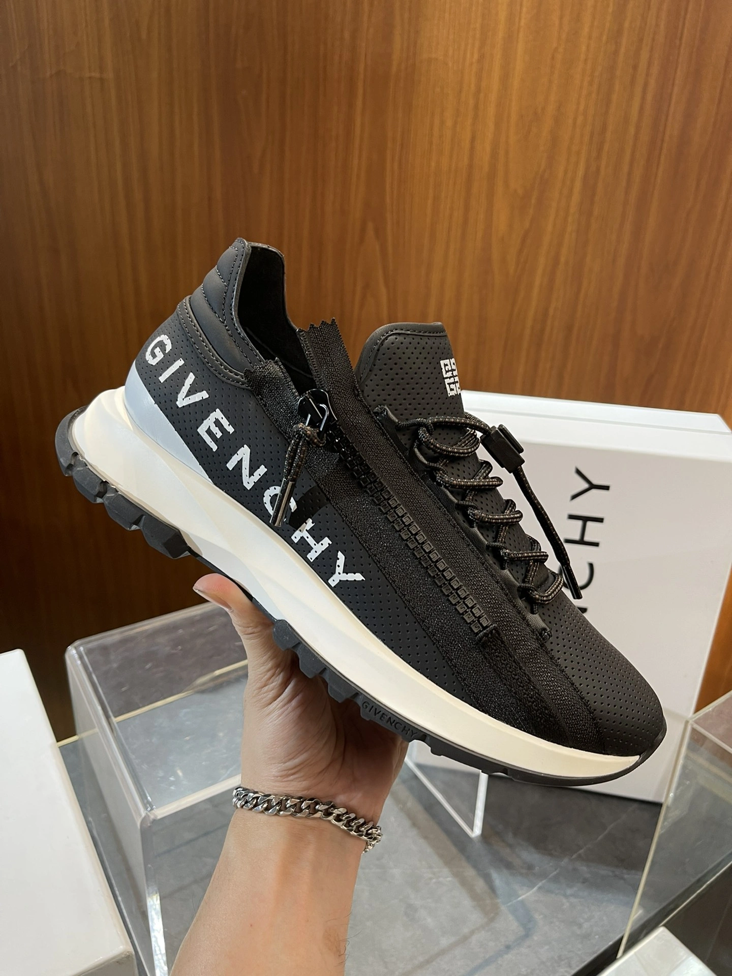 G*ivenchy Top Sneaker Low RR 20240815- Neat 7453
