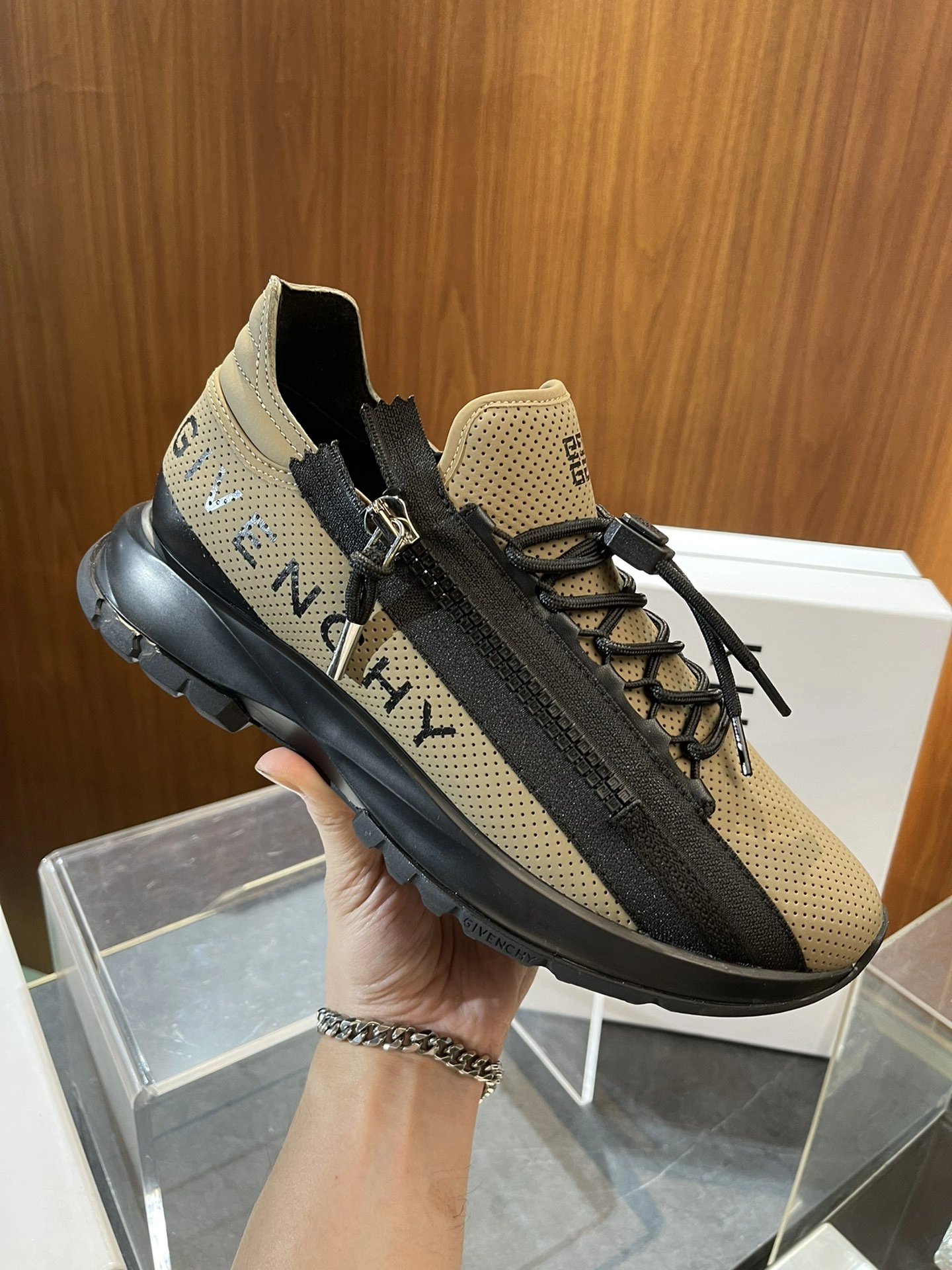 G*ivenchy Top Sneaker Low RR 20240815- Neat 7453