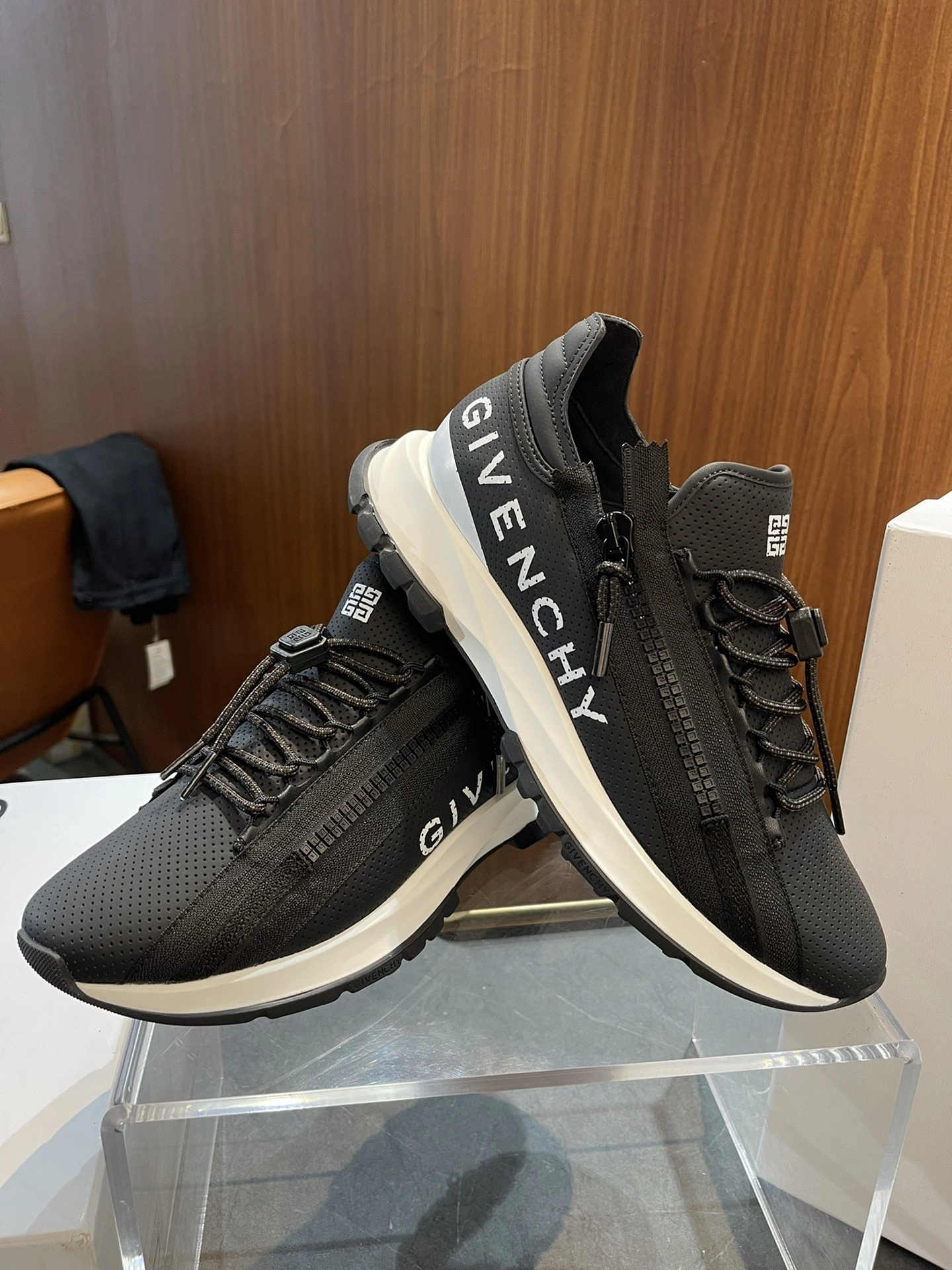 G*ivenchy Top Sneaker Low RR 20240815- Neat 7453