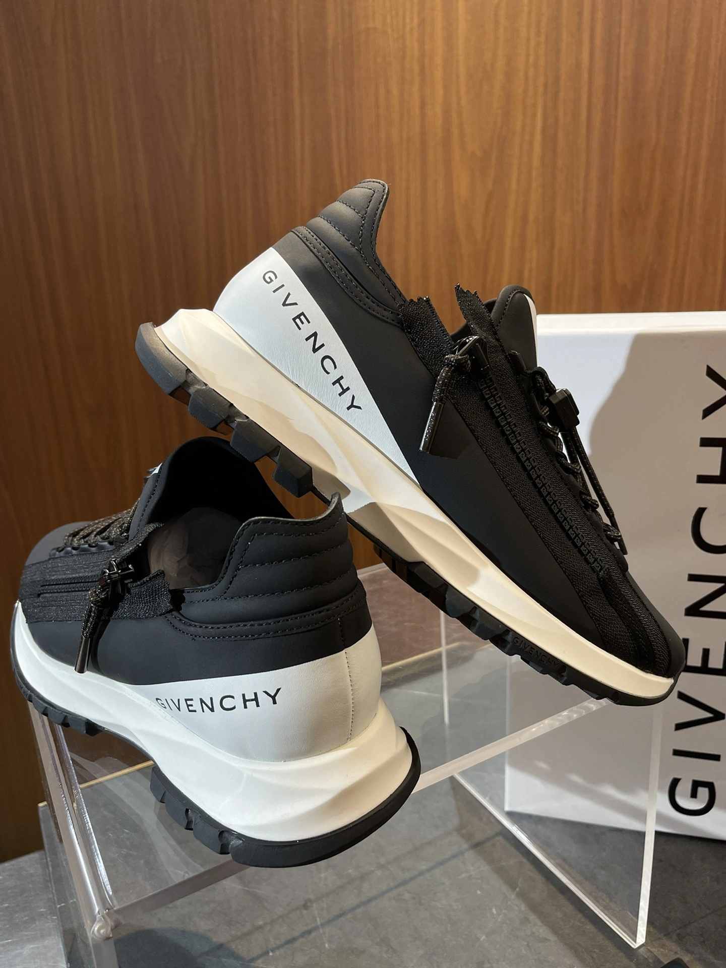 Tailored G*ivenchy Top Sneaker Low RR 20240815- 7455