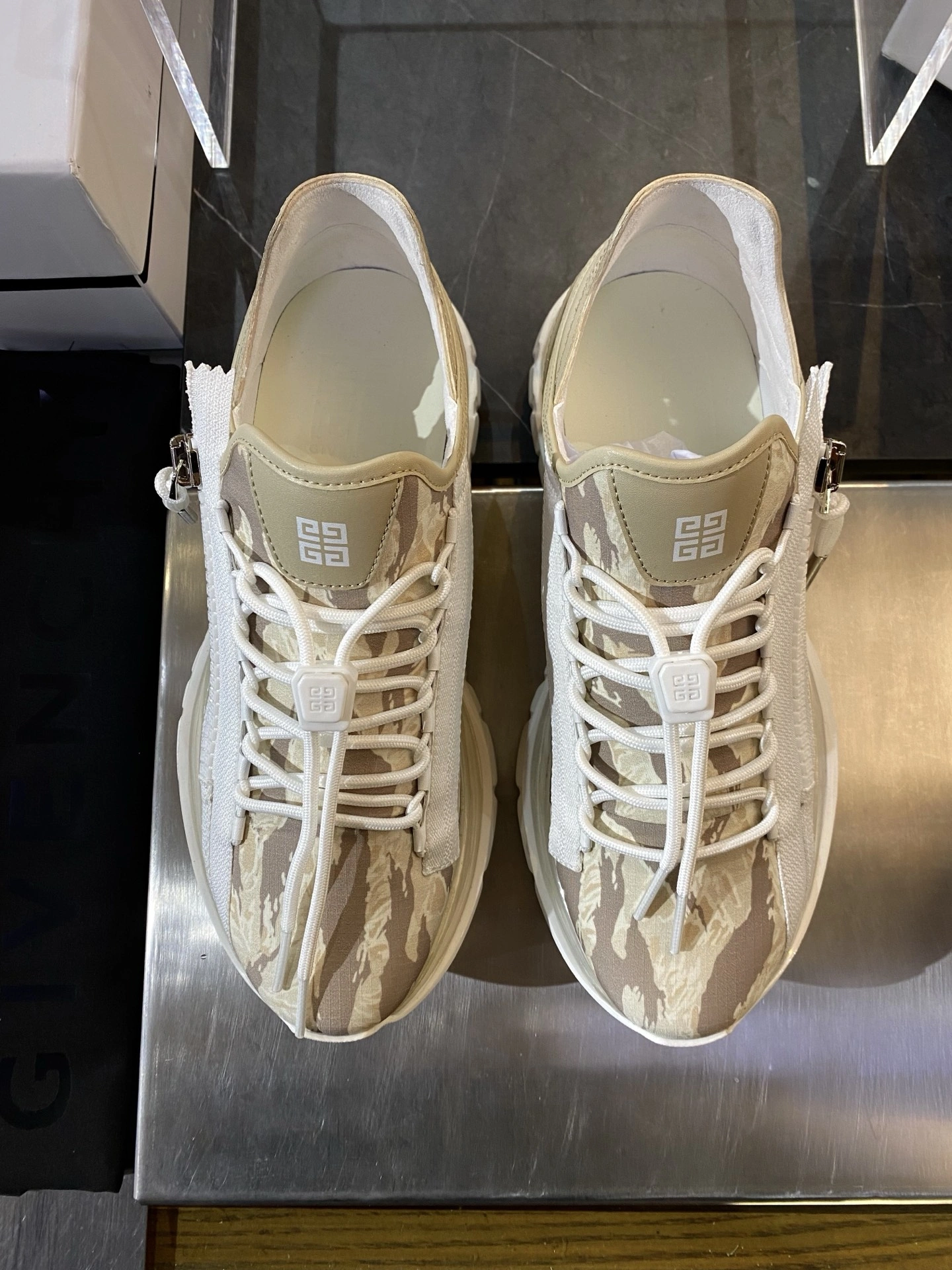 G*ivenchy Top Sneaker Low RR 20250416- TechFriendly 7441