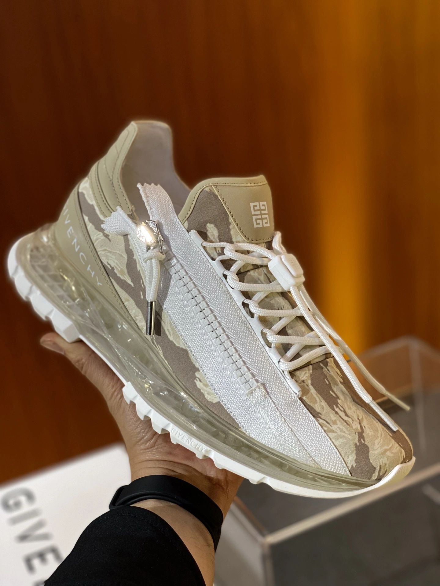 G*ivenchy Top Sneaker Low RR 20250416- TechFriendly 7441