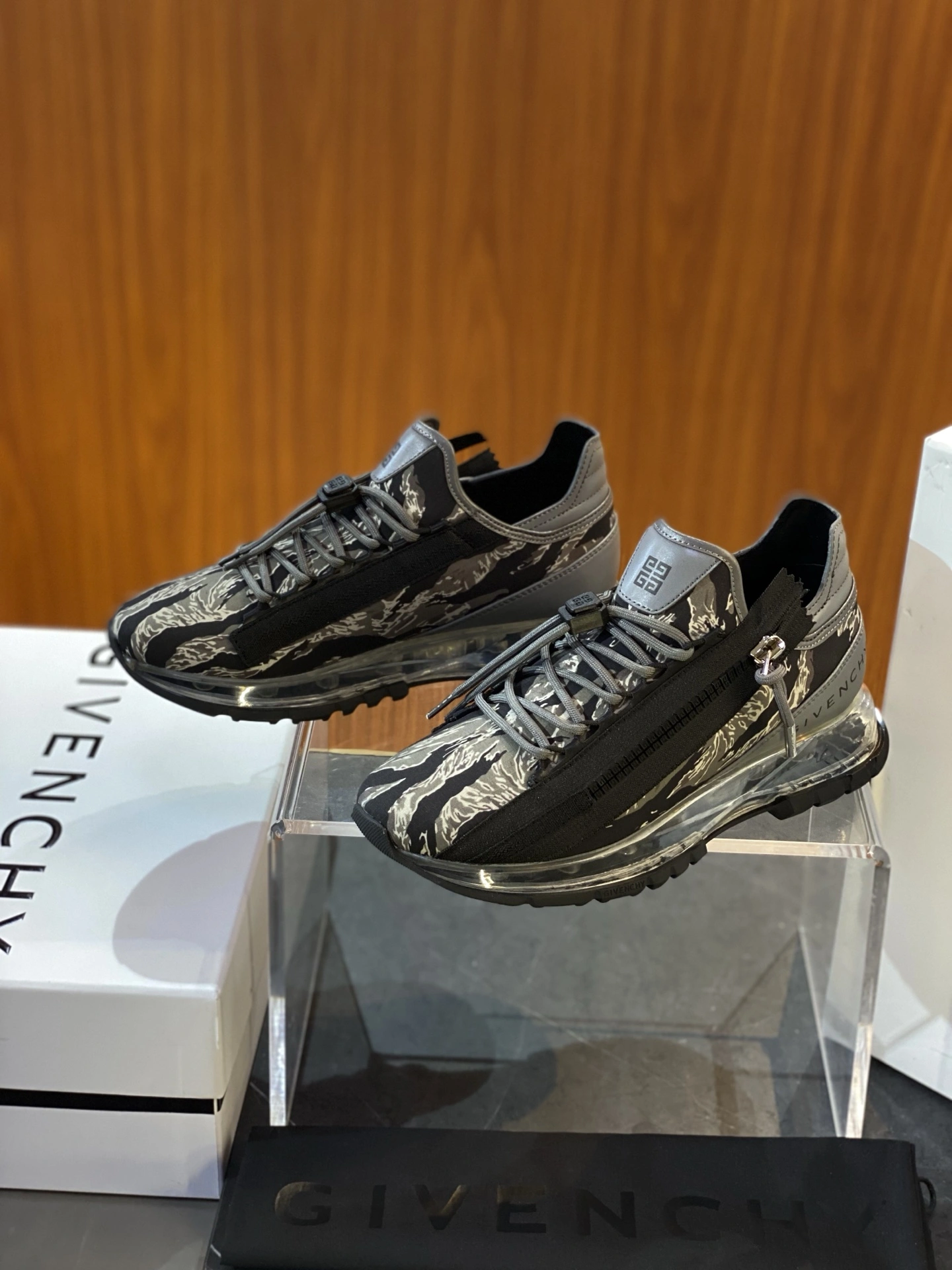 Timeless G*ivenchy Top Sneaker Low RR 20250416- 7440