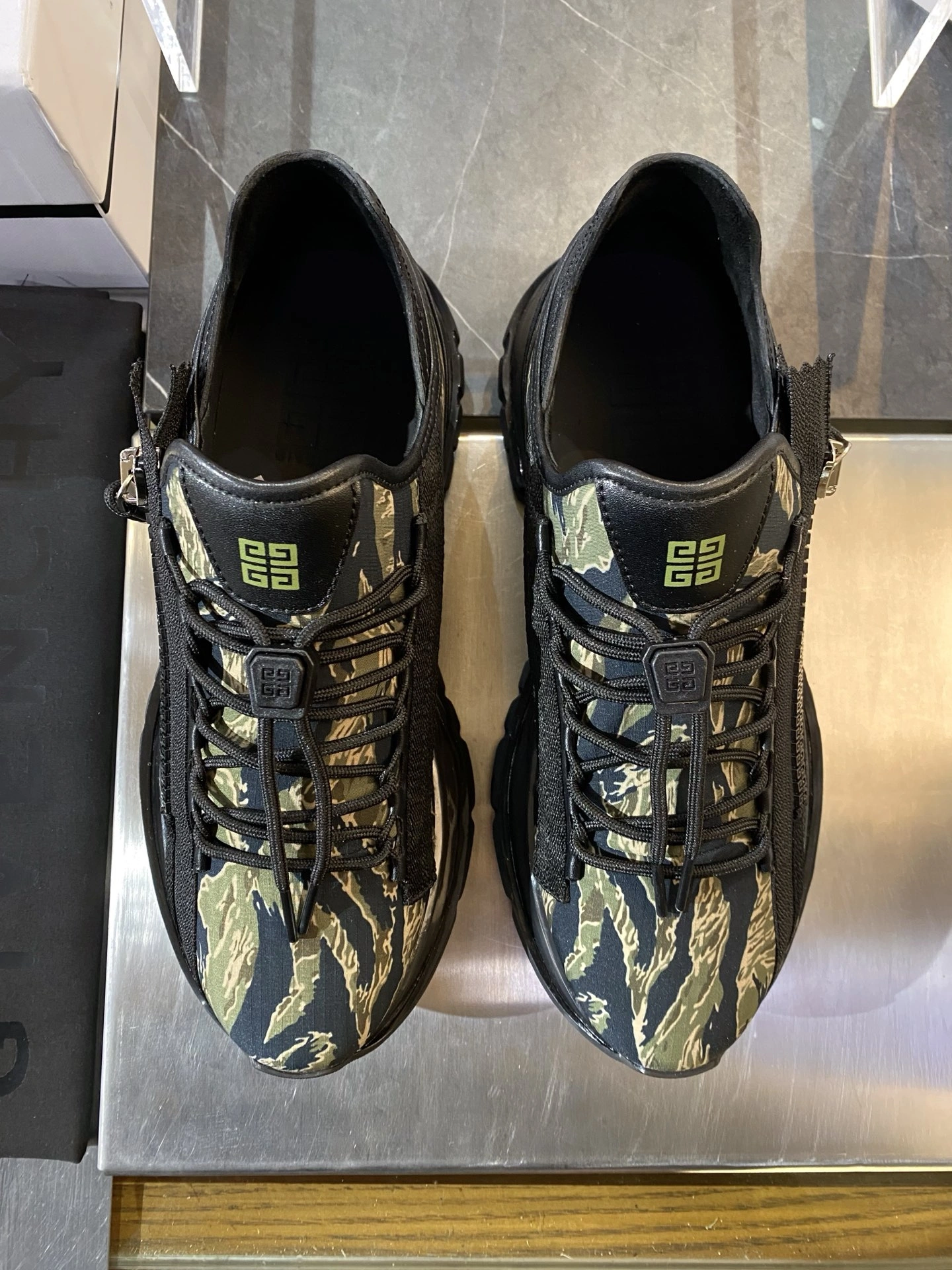 Premium G*ivenchy Top Sneaker Low RR 20250416- 7439