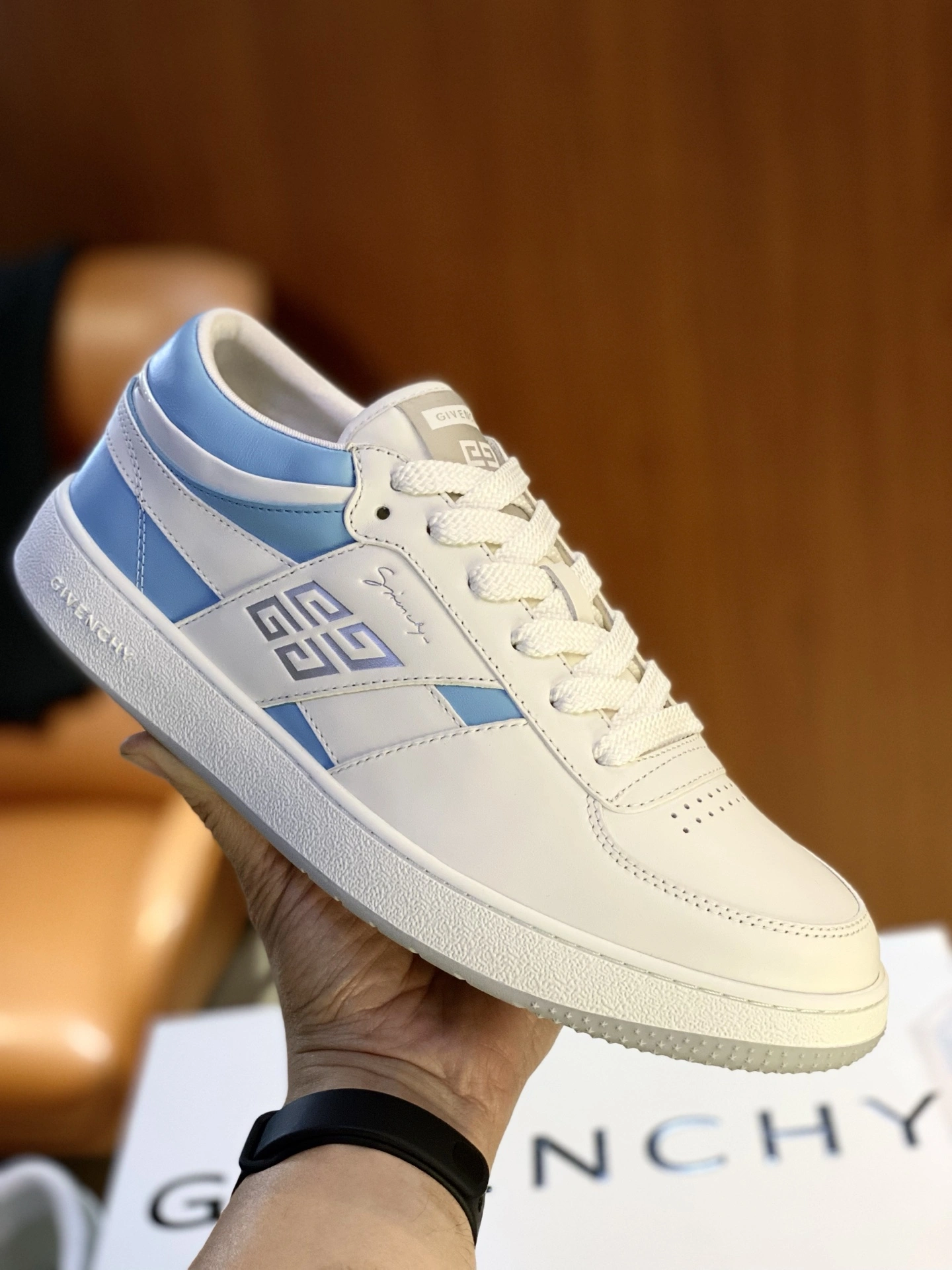 Resilient G*ivenchy Top Sneaker Low RR 20250416- 7451